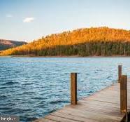 LAKE HOLIDAY ESTATES - Residential