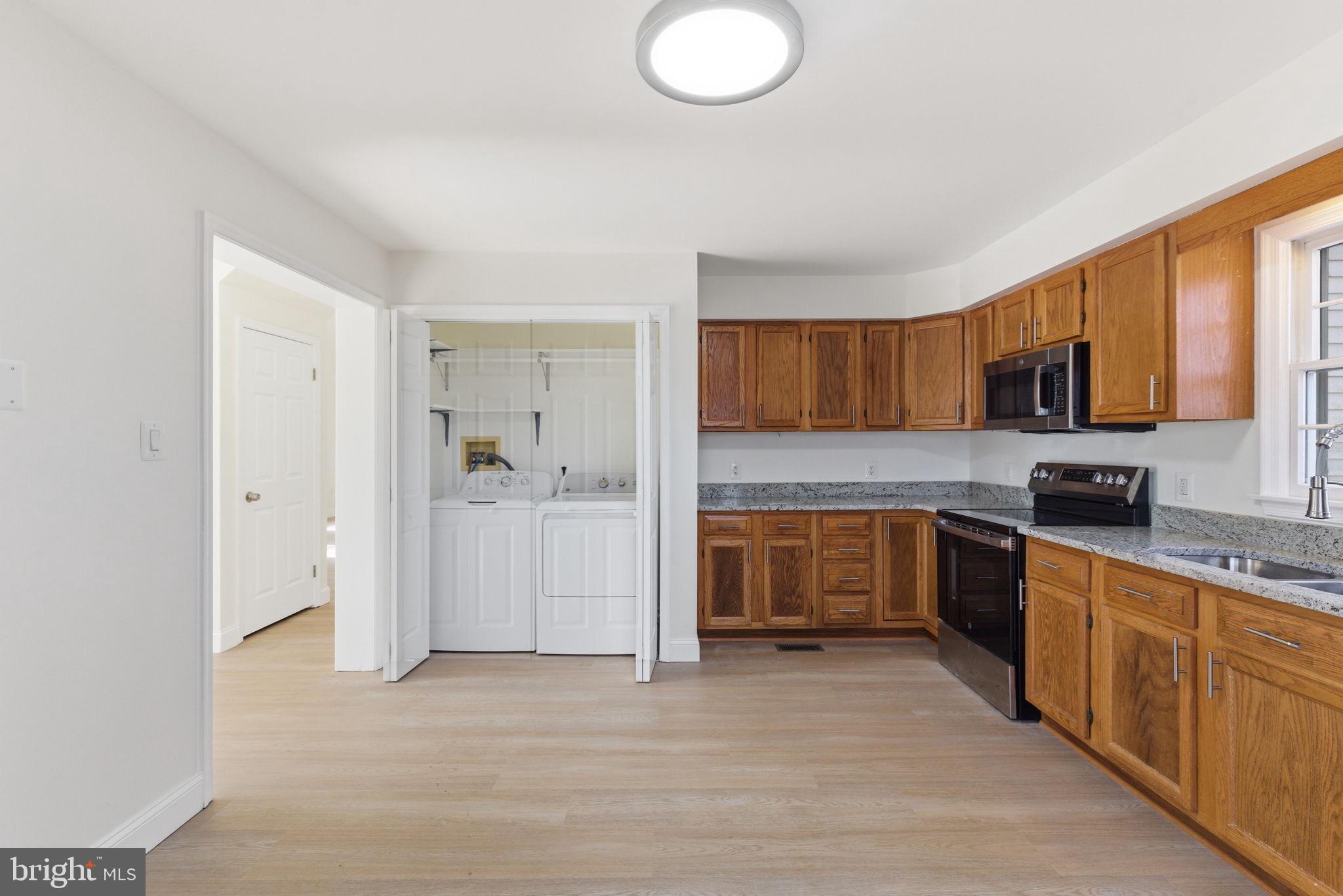 LAKE HOLIDAY ESTATES - Residential