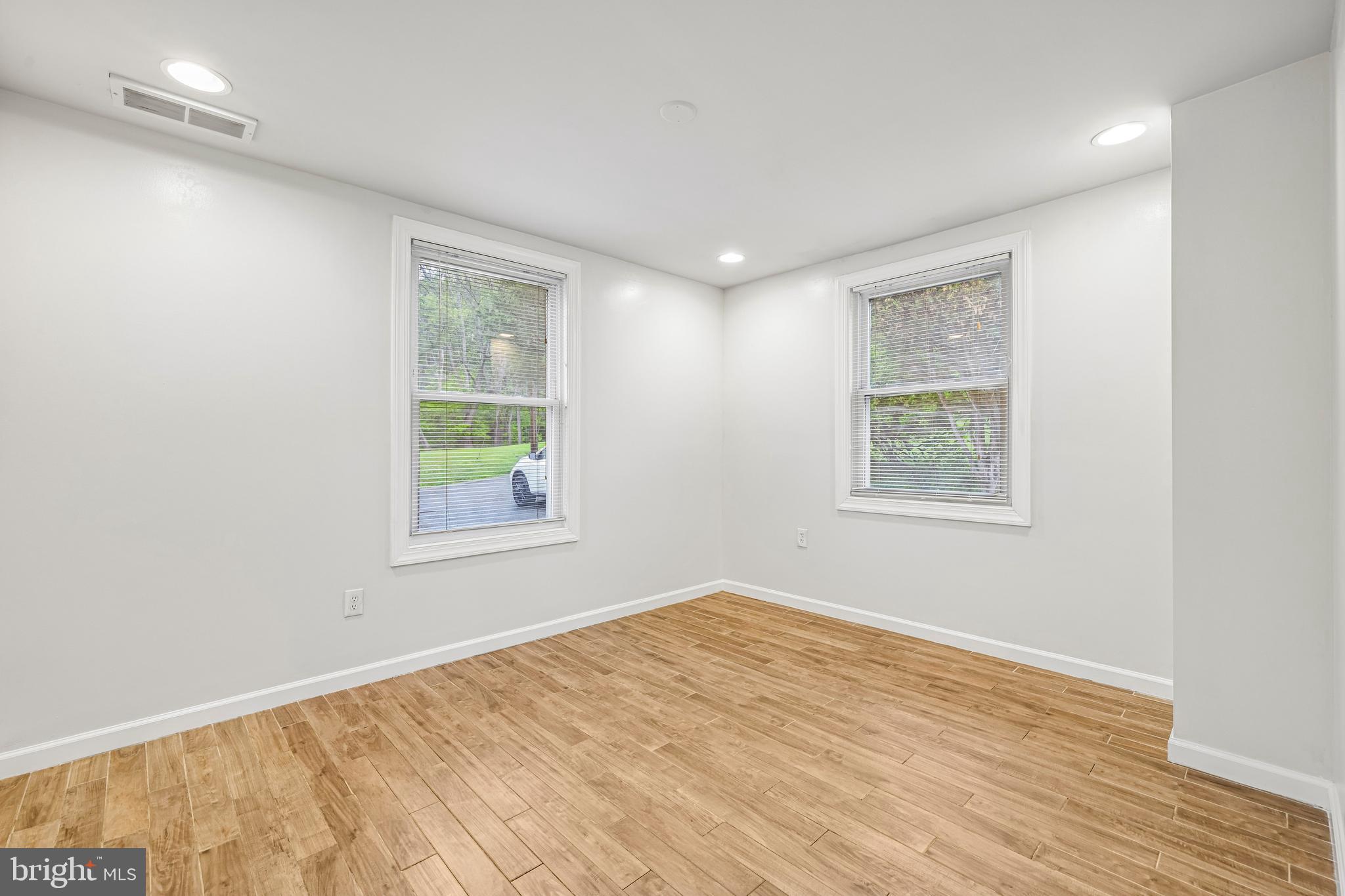 CLARKSBURG OUTSIDE - Residential