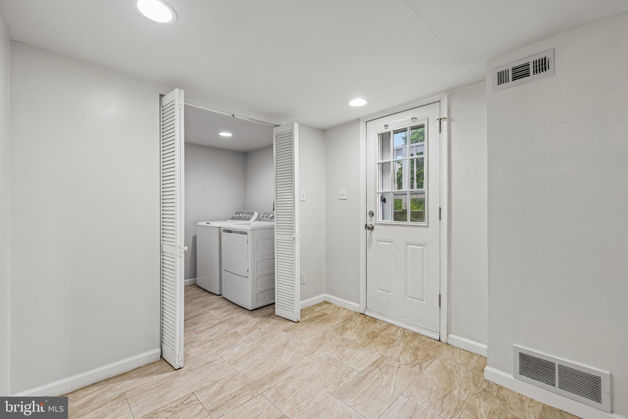 CLARKSBURG OUTSIDE - Residential
