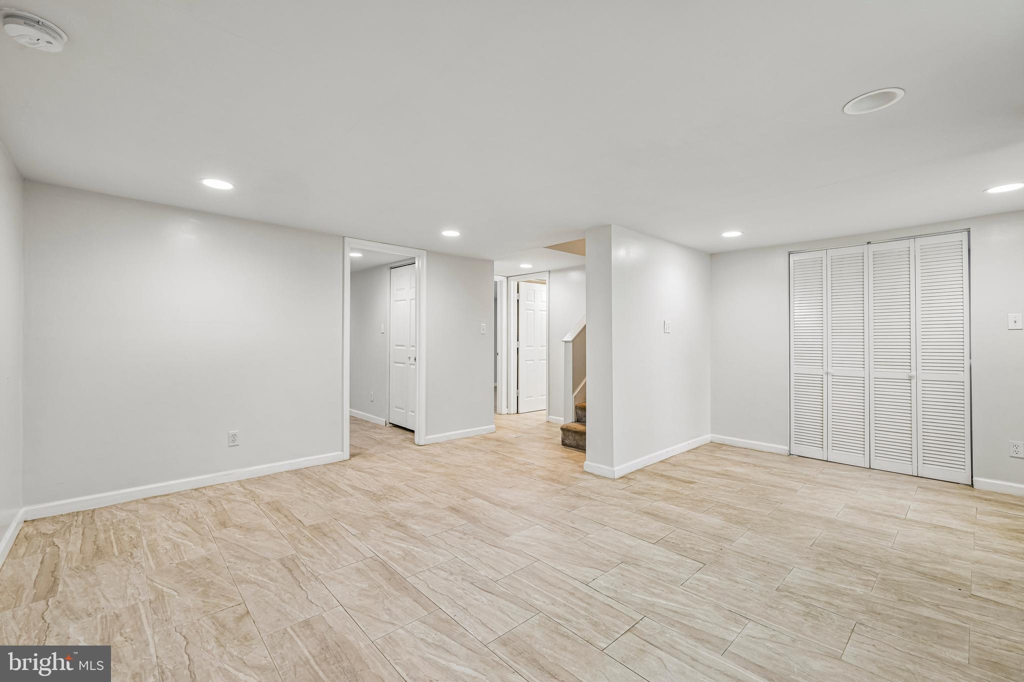 CLARKSBURG OUTSIDE - Residential