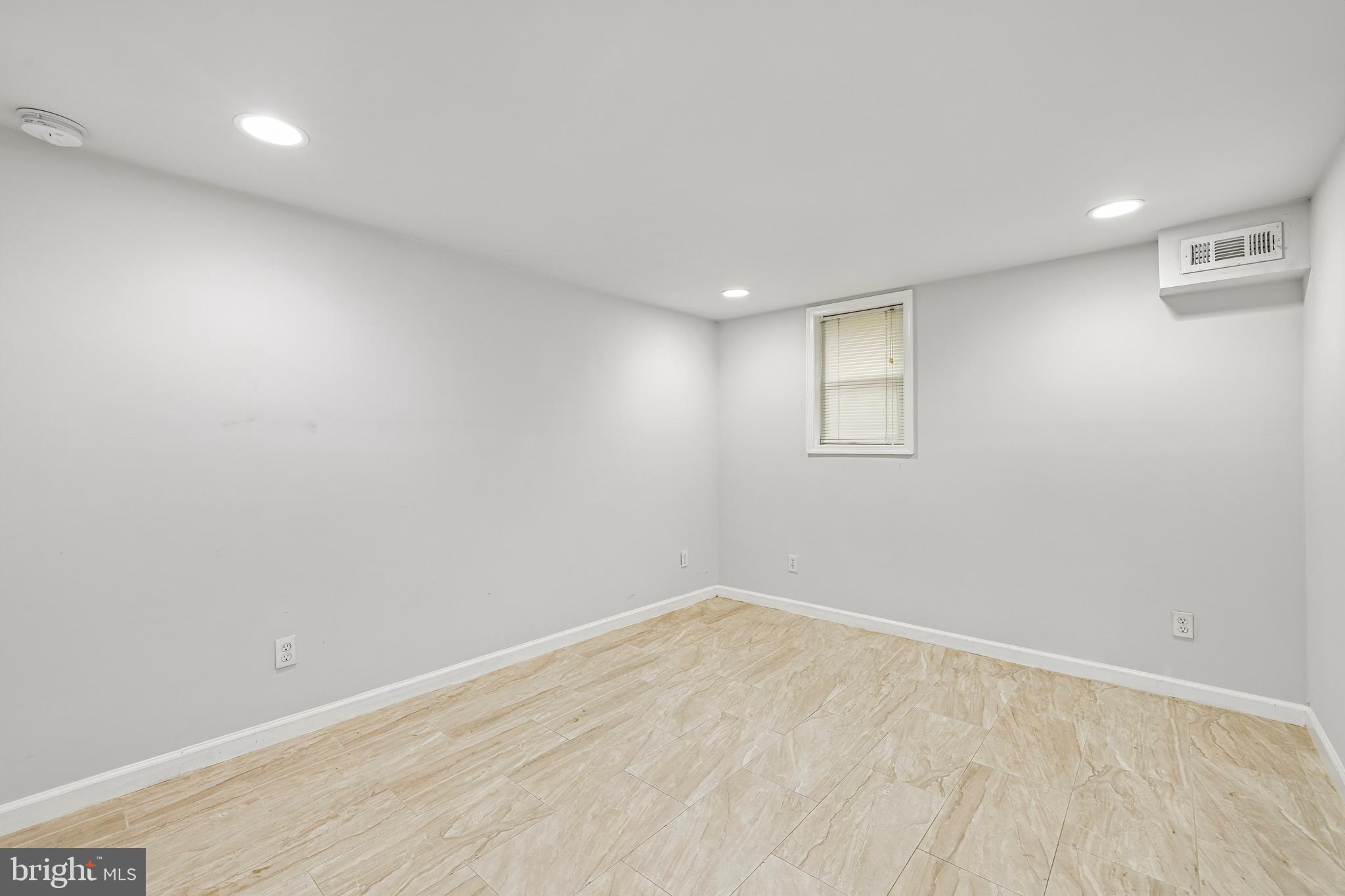 CLARKSBURG OUTSIDE - Residential