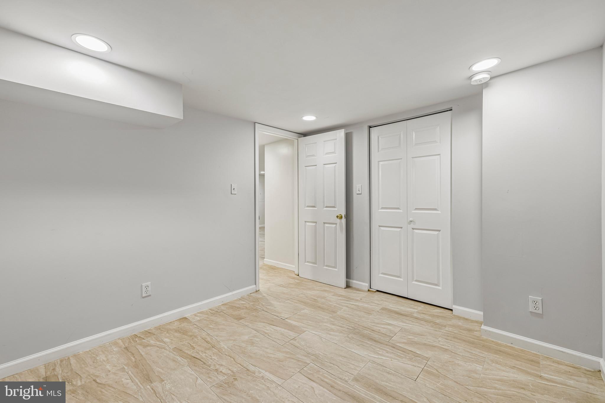 CLARKSBURG OUTSIDE - Residential