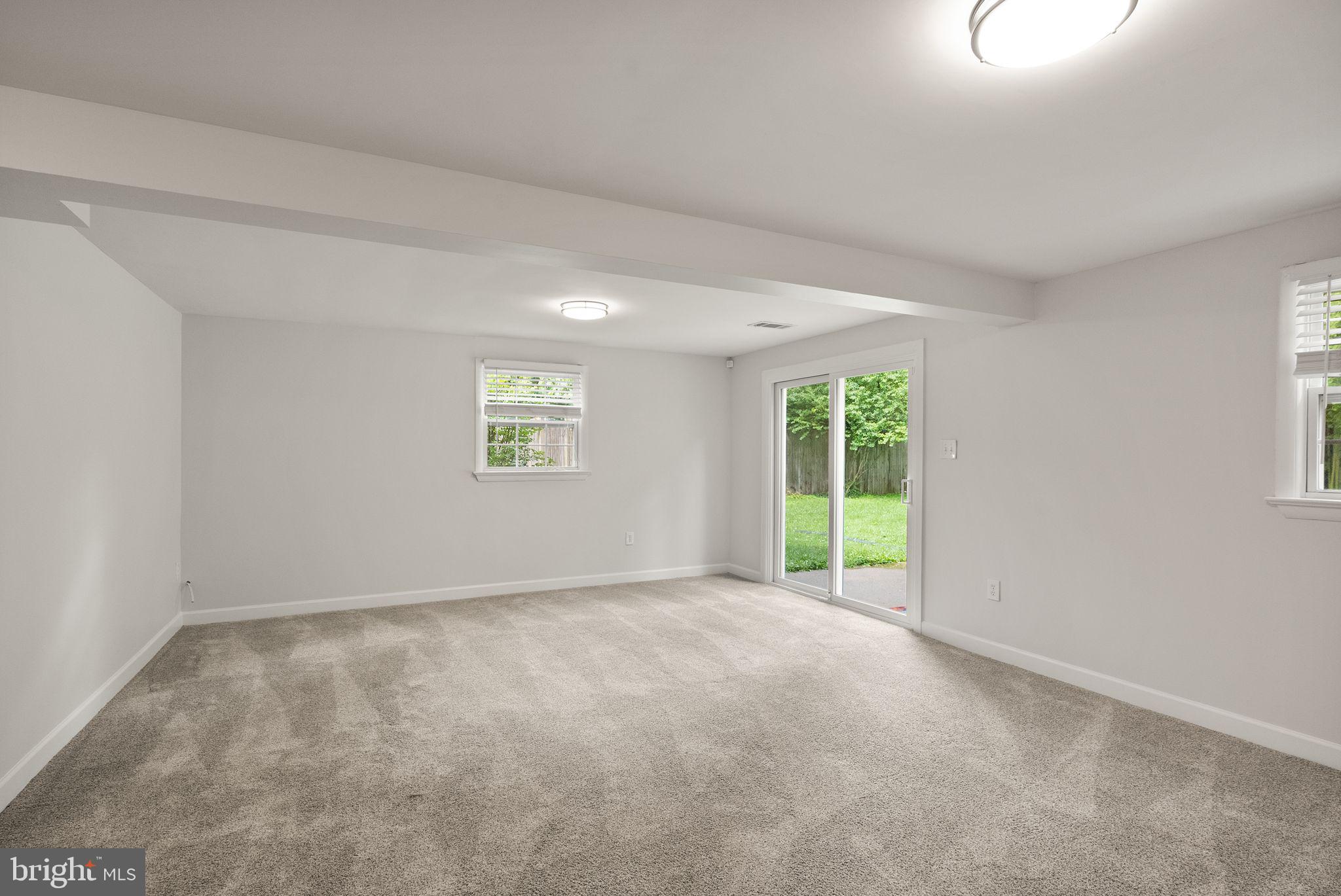 YACHT HAVEN ESTATES - Residential