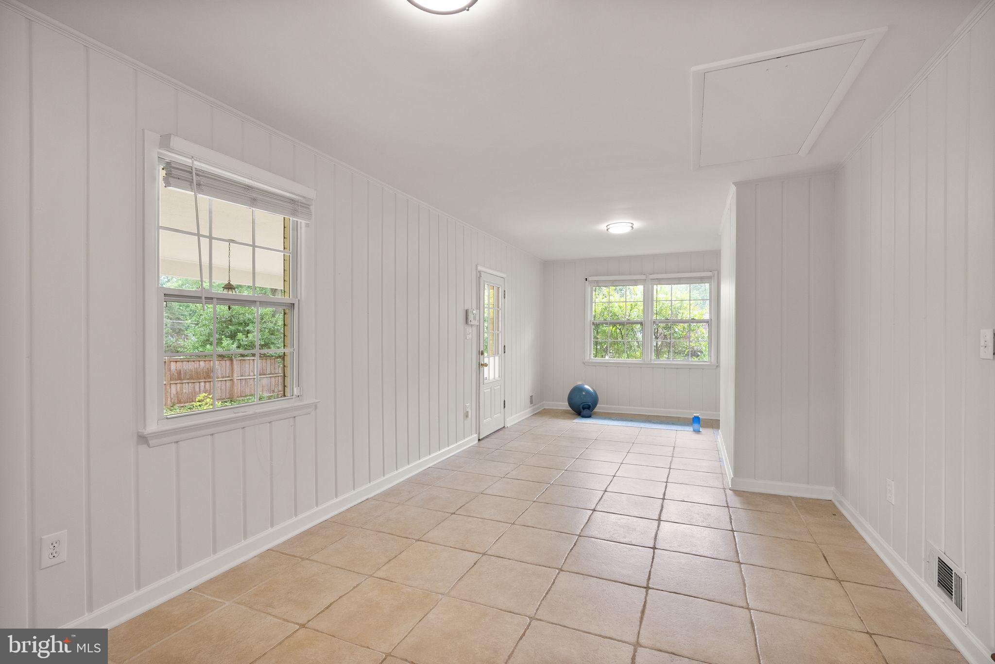 YACHT HAVEN ESTATES - Residential