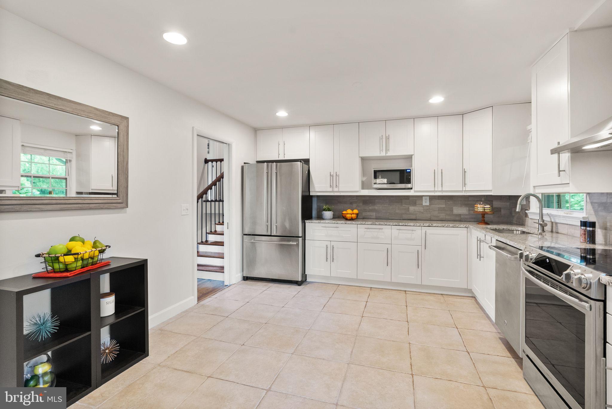 YACHT HAVEN ESTATES - Residential