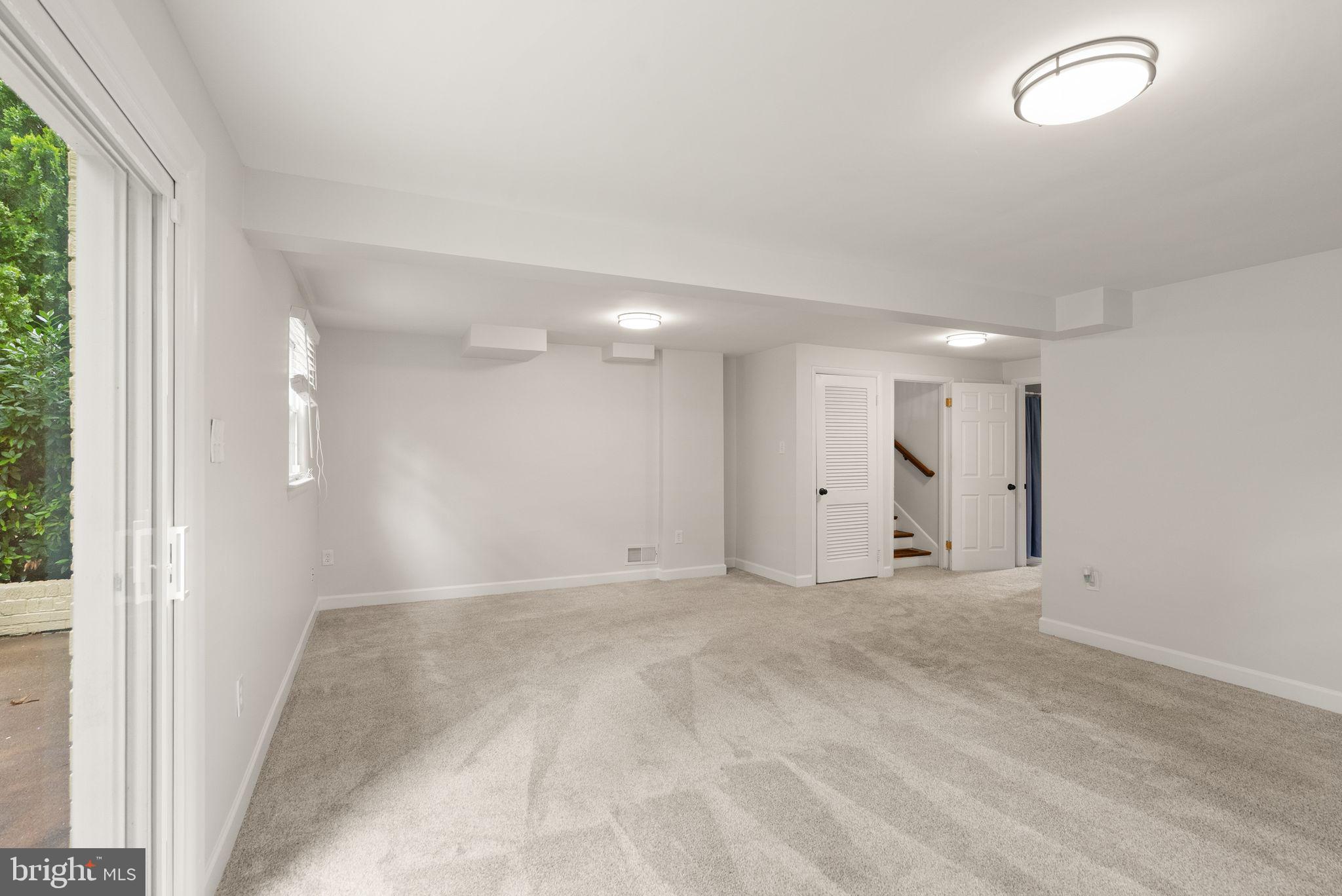 YACHT HAVEN ESTATES - Residential