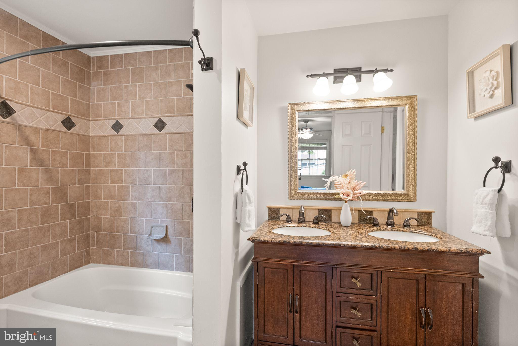 YACHT HAVEN ESTATES - Residential