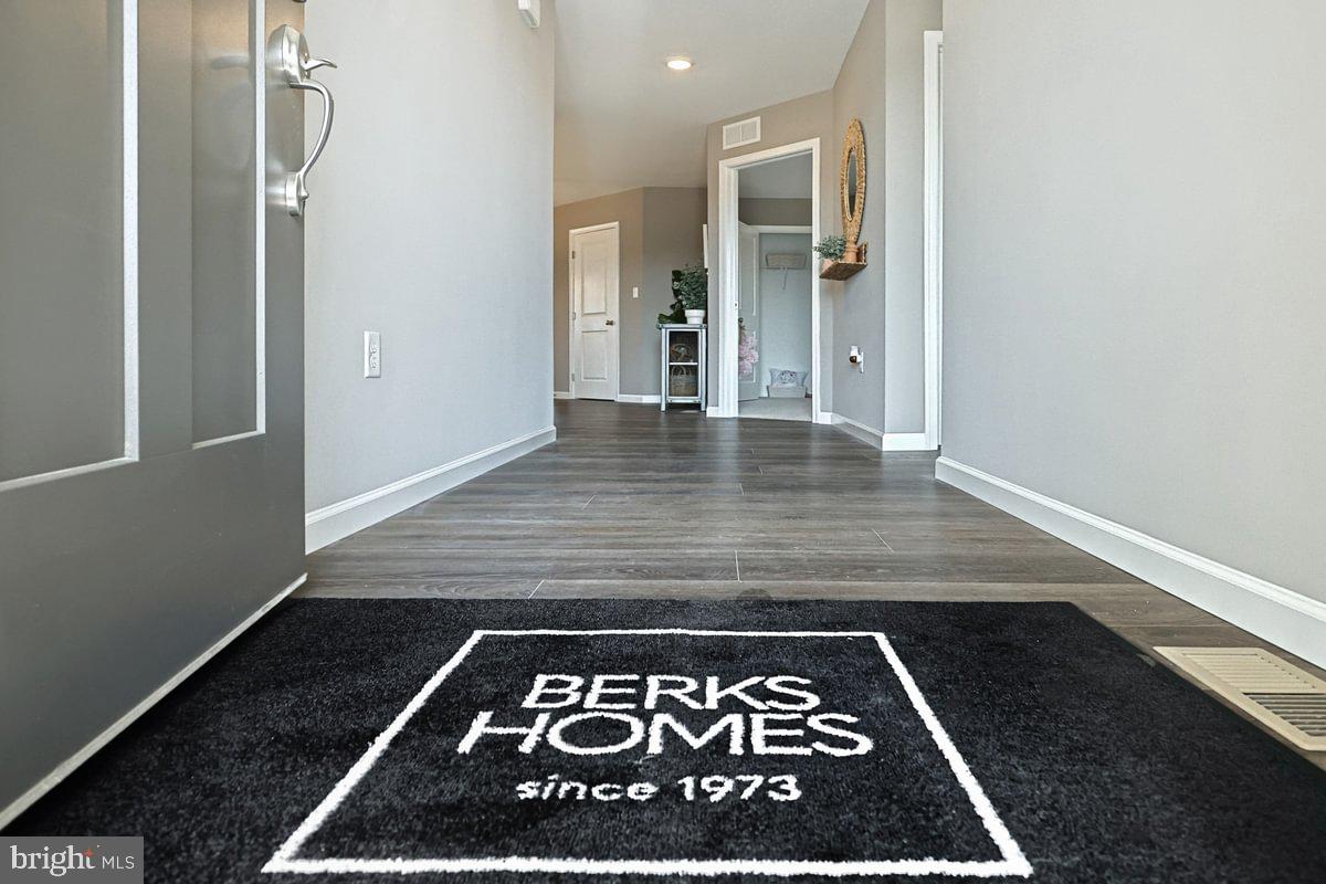 DICKINSON PLACE - Residential