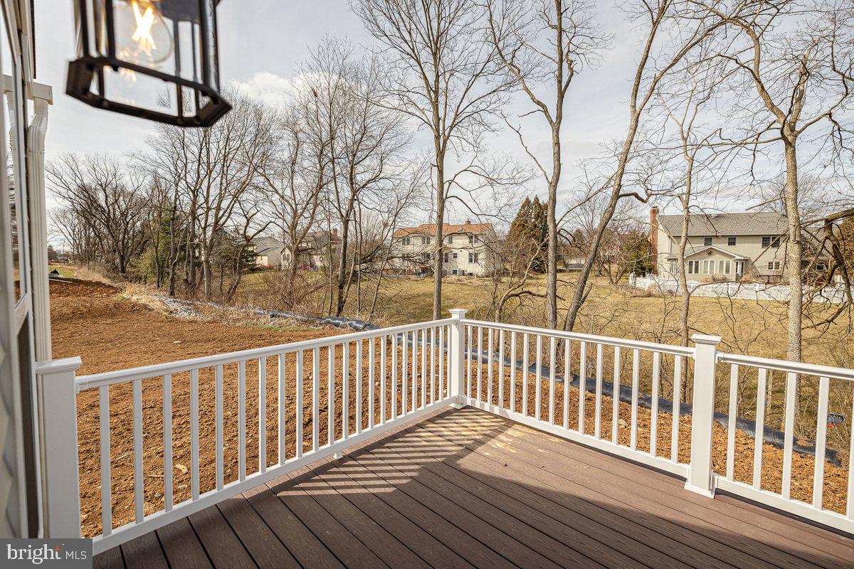 DICKINSON PLACE - Residential