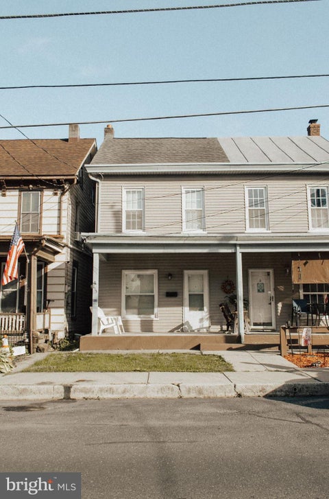 Townhouse For Sale - 135 Washington Avenue<br/> Lancaster County, EPHRATA, PA 17522