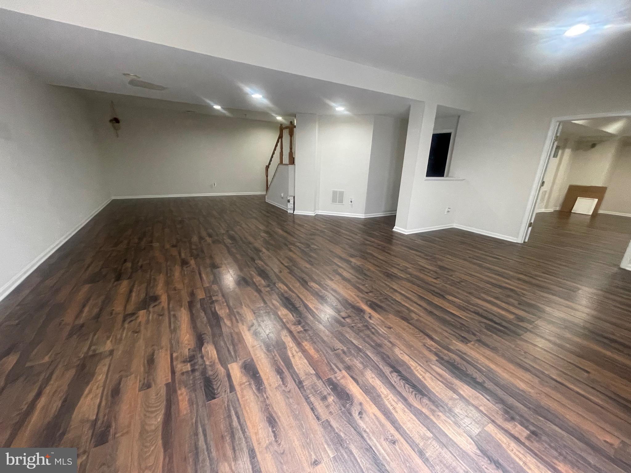 GLENKIRK ESTATES - Residential Lease