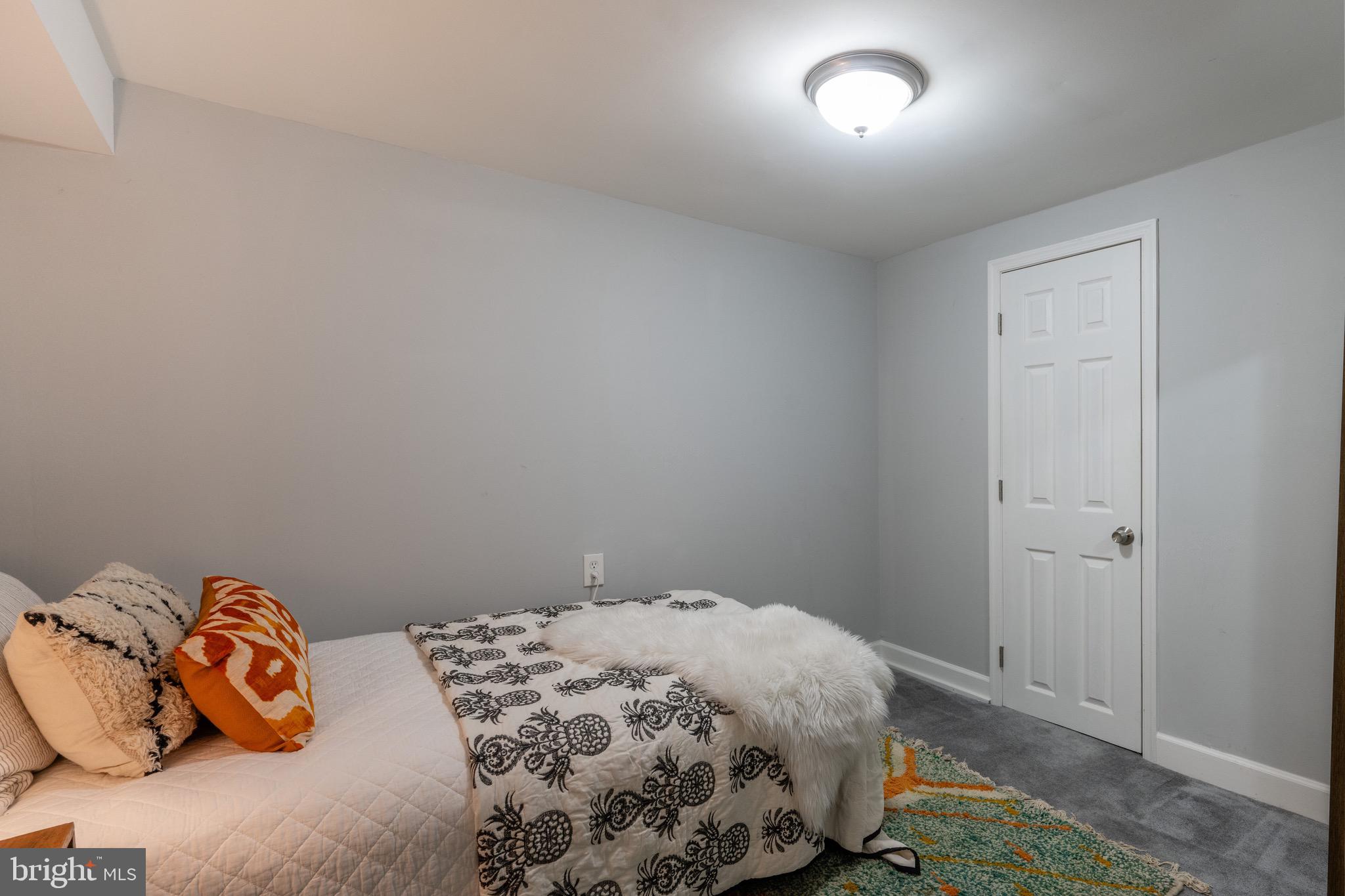 WARWICK VILLAGE - Residential