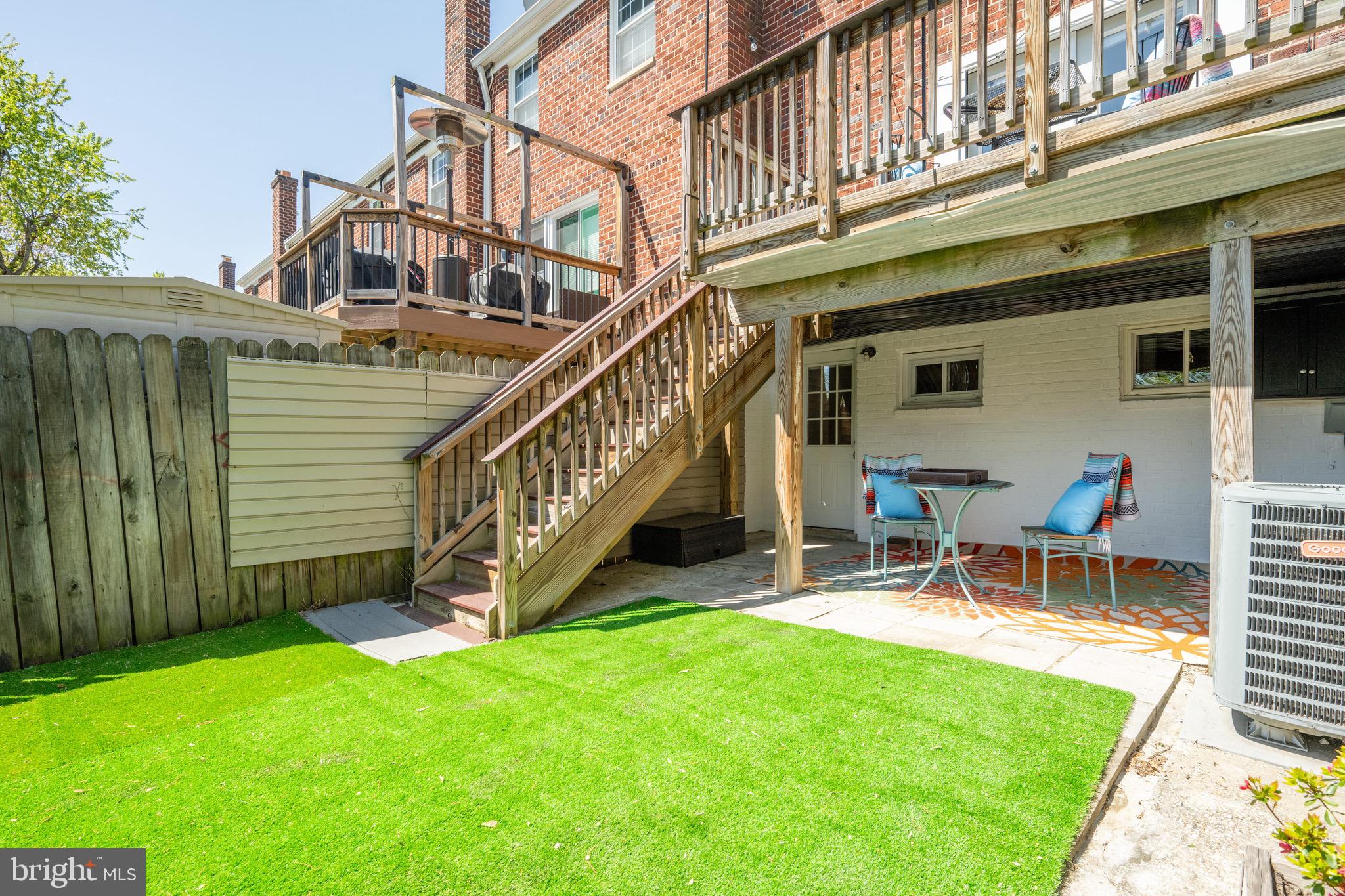 WARWICK VILLAGE - Residential