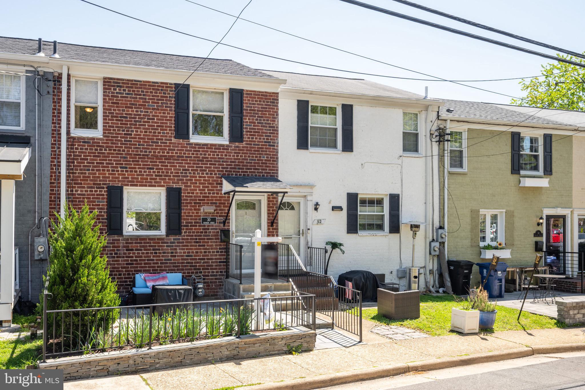 WARWICK VILLAGE - Residential