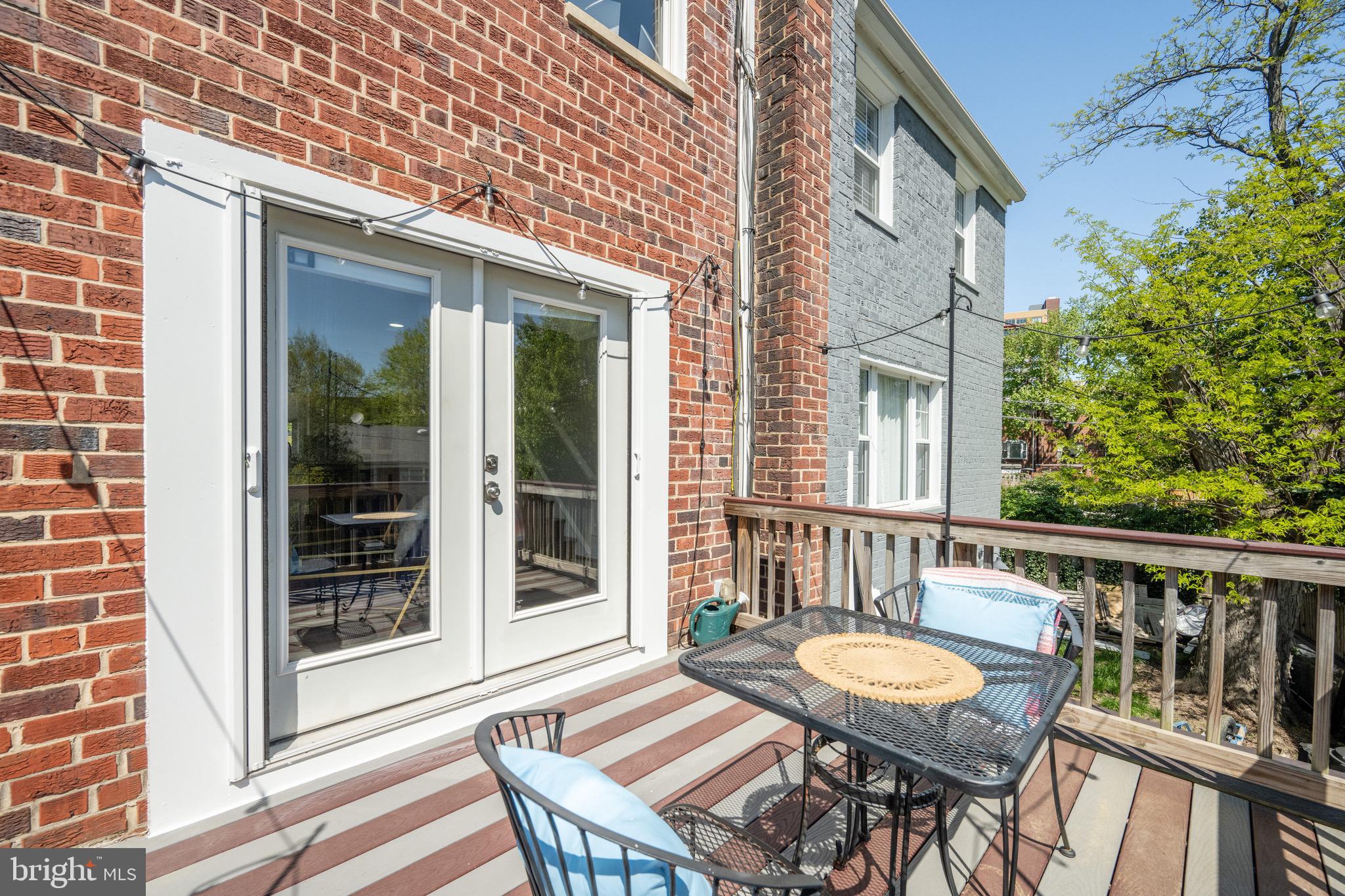 WARWICK VILLAGE - Residential