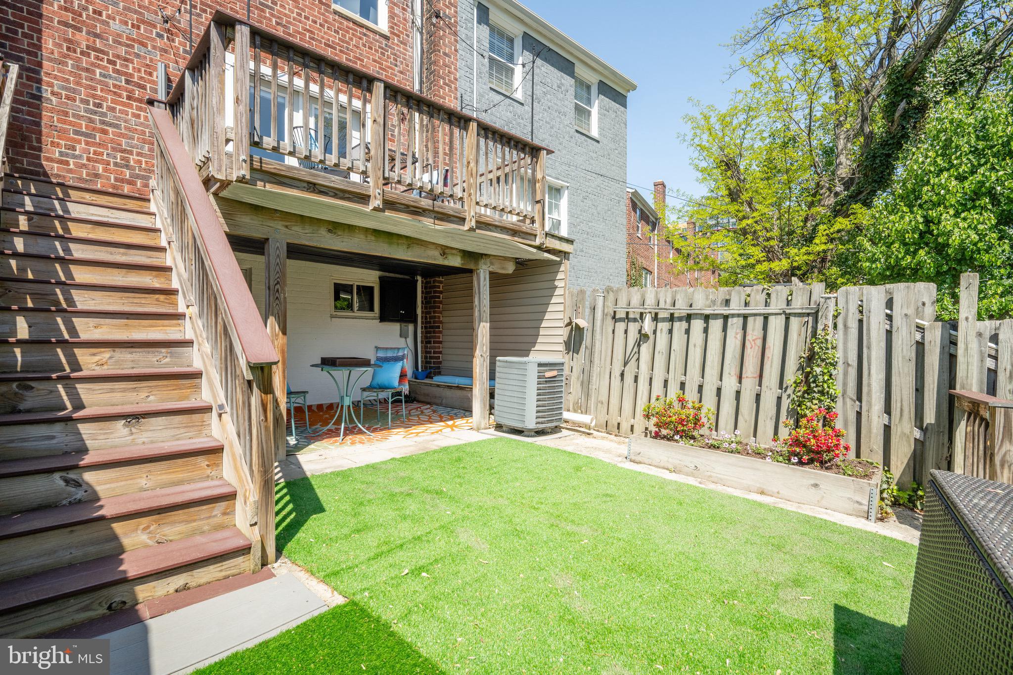 WARWICK VILLAGE - Residential