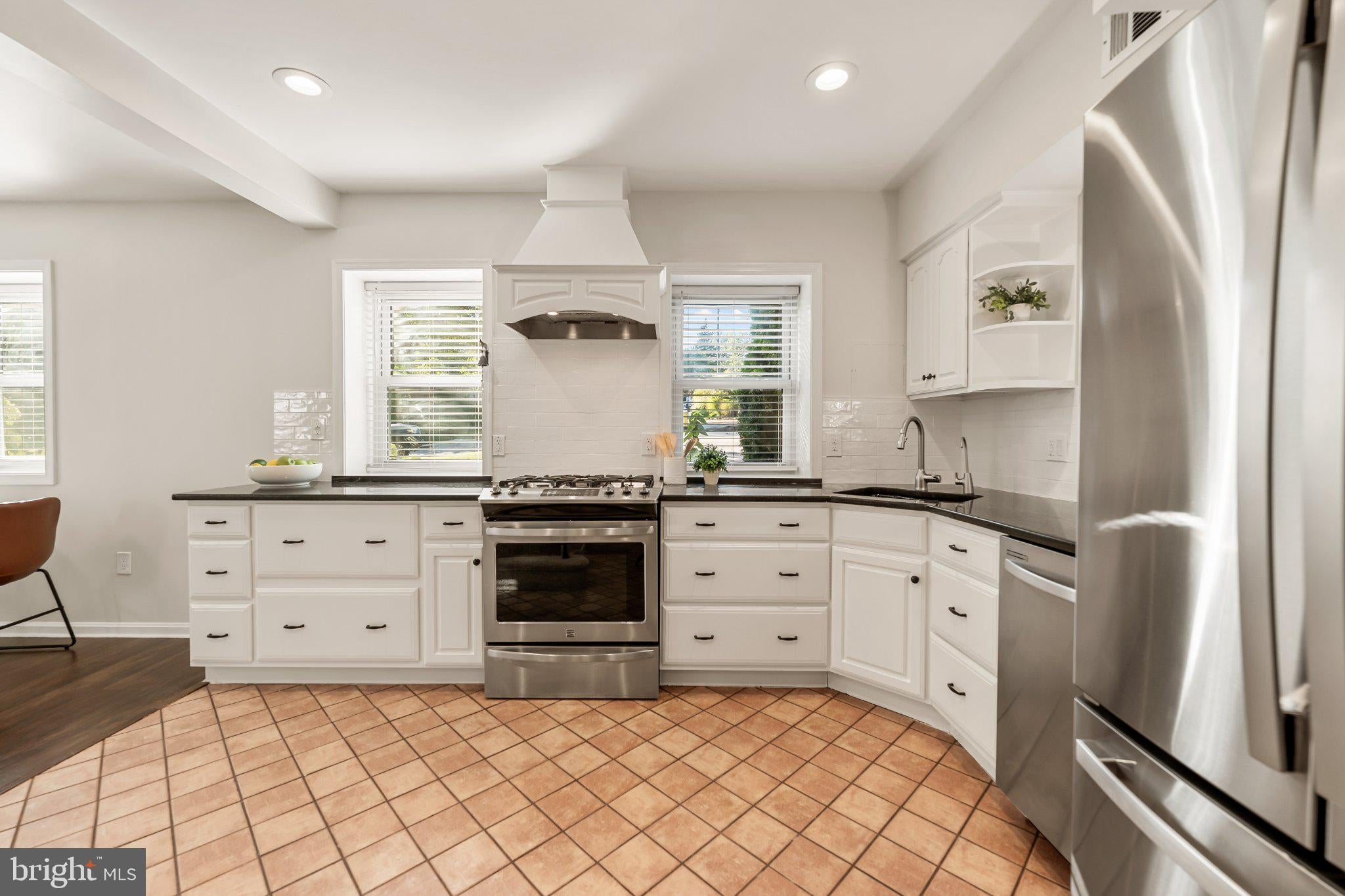 101 N EARLEY