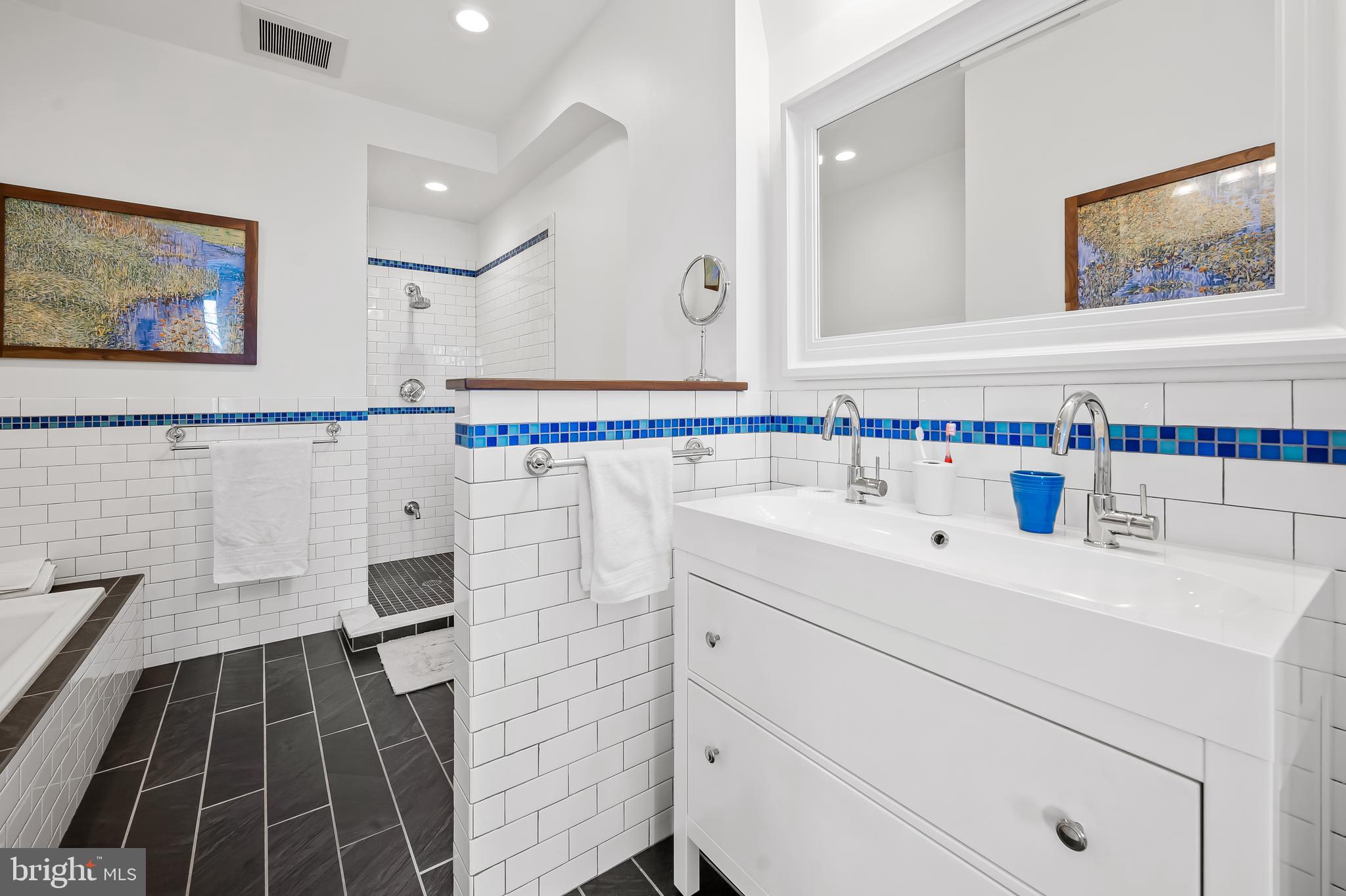 MOUNT WASHINGTON - Residential