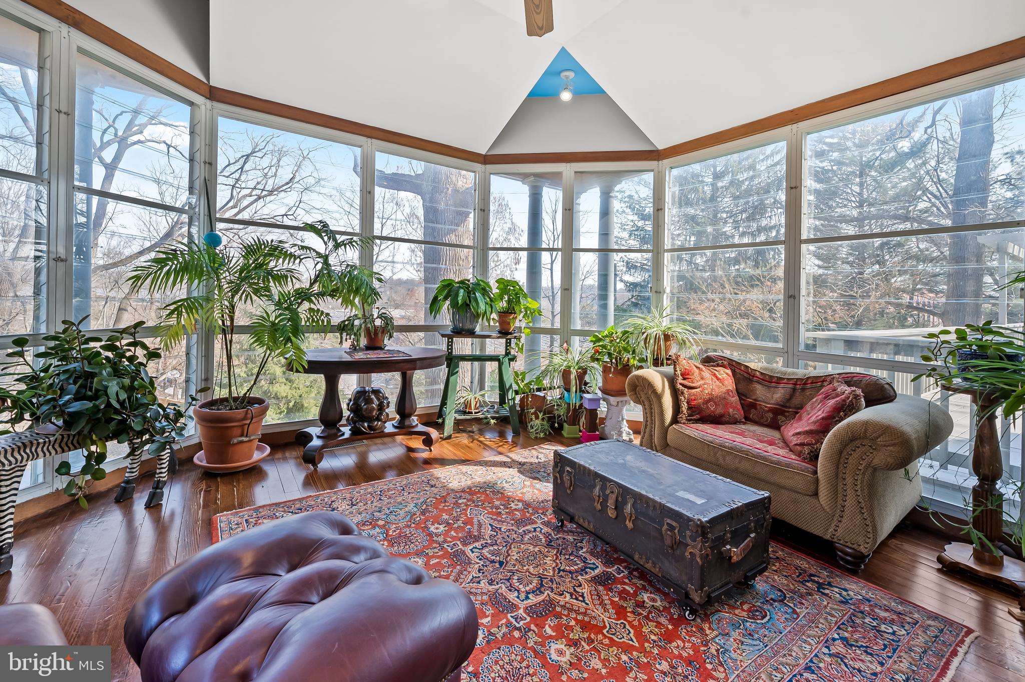 MOUNT WASHINGTON - Residential