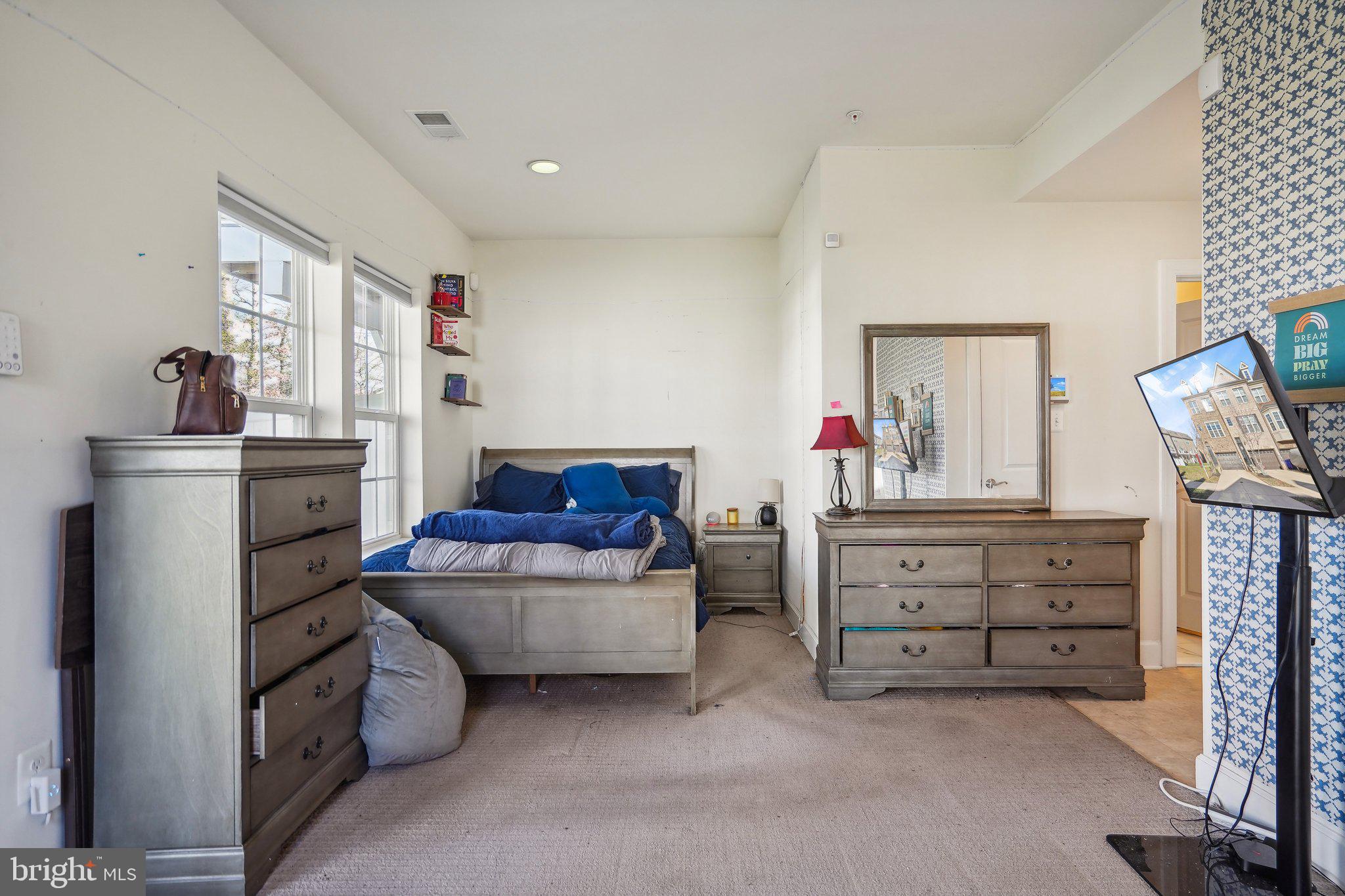 HAMILTON PARK - Residential