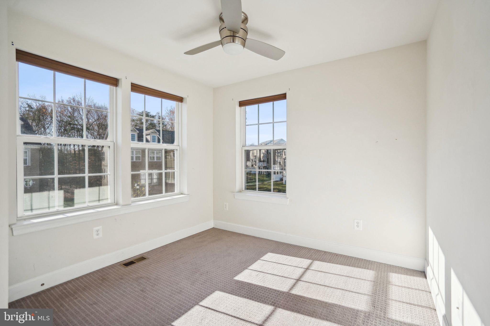 HAMILTON PARK - Residential