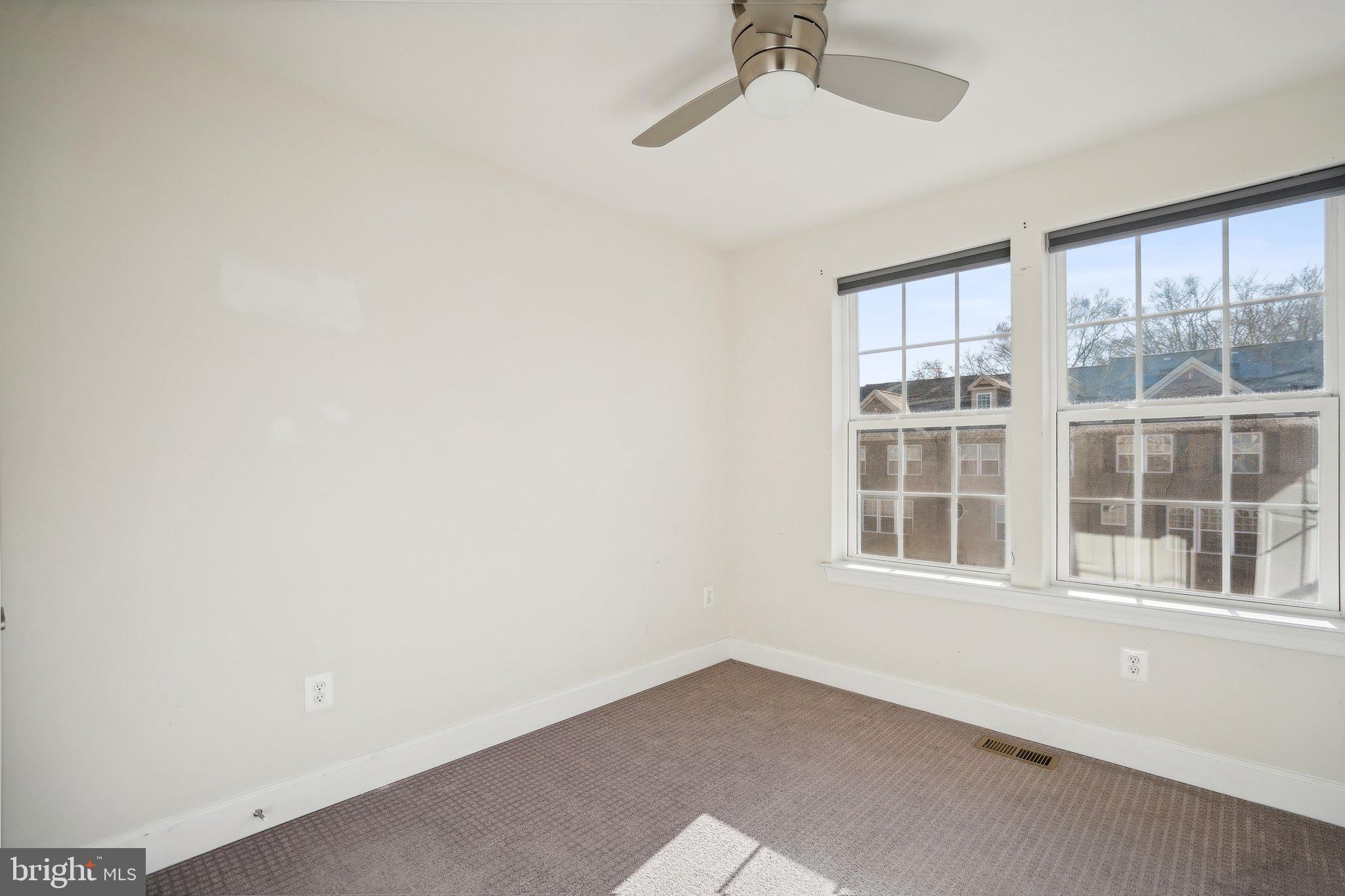 HAMILTON PARK - Residential