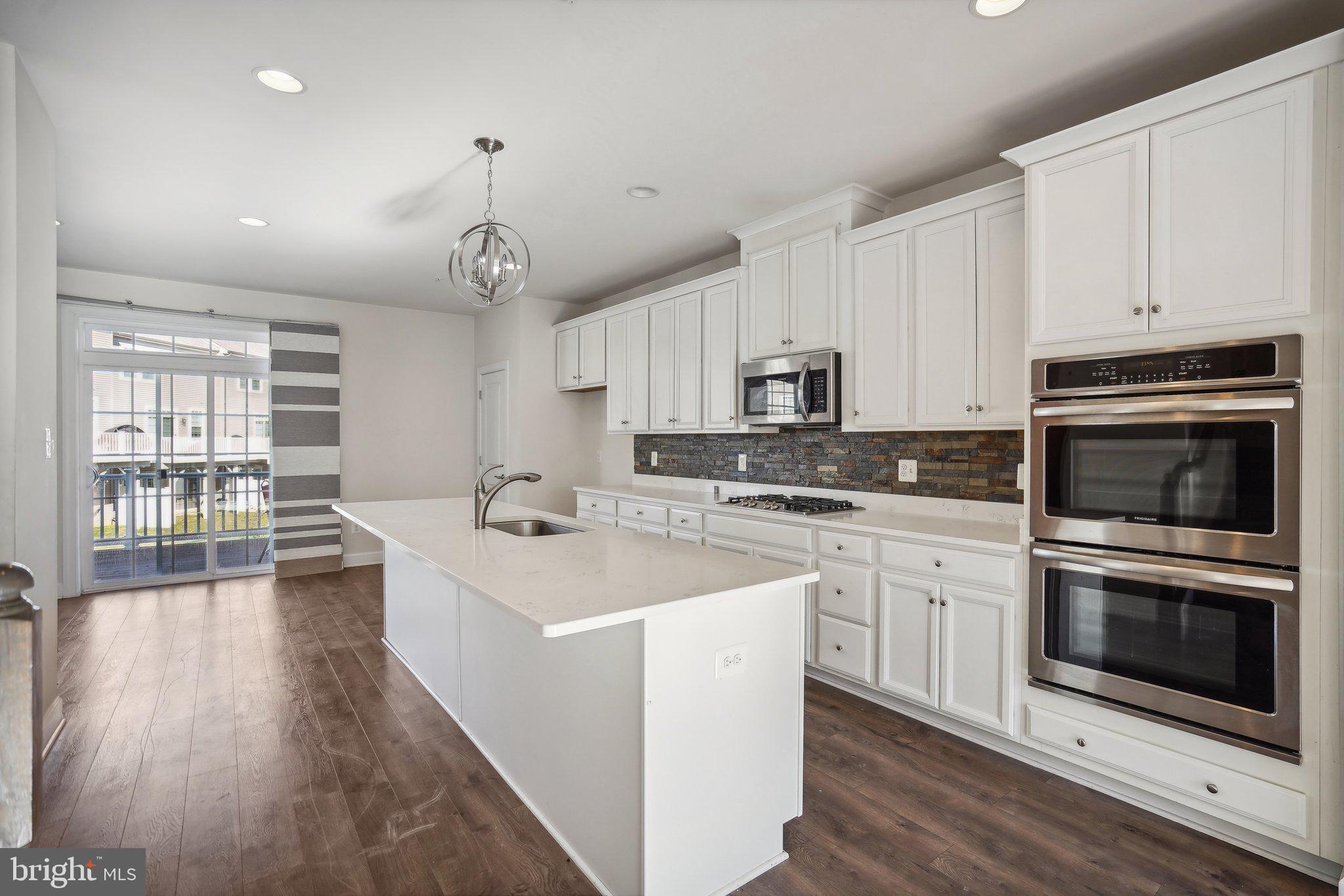 HAMILTON PARK - Residential