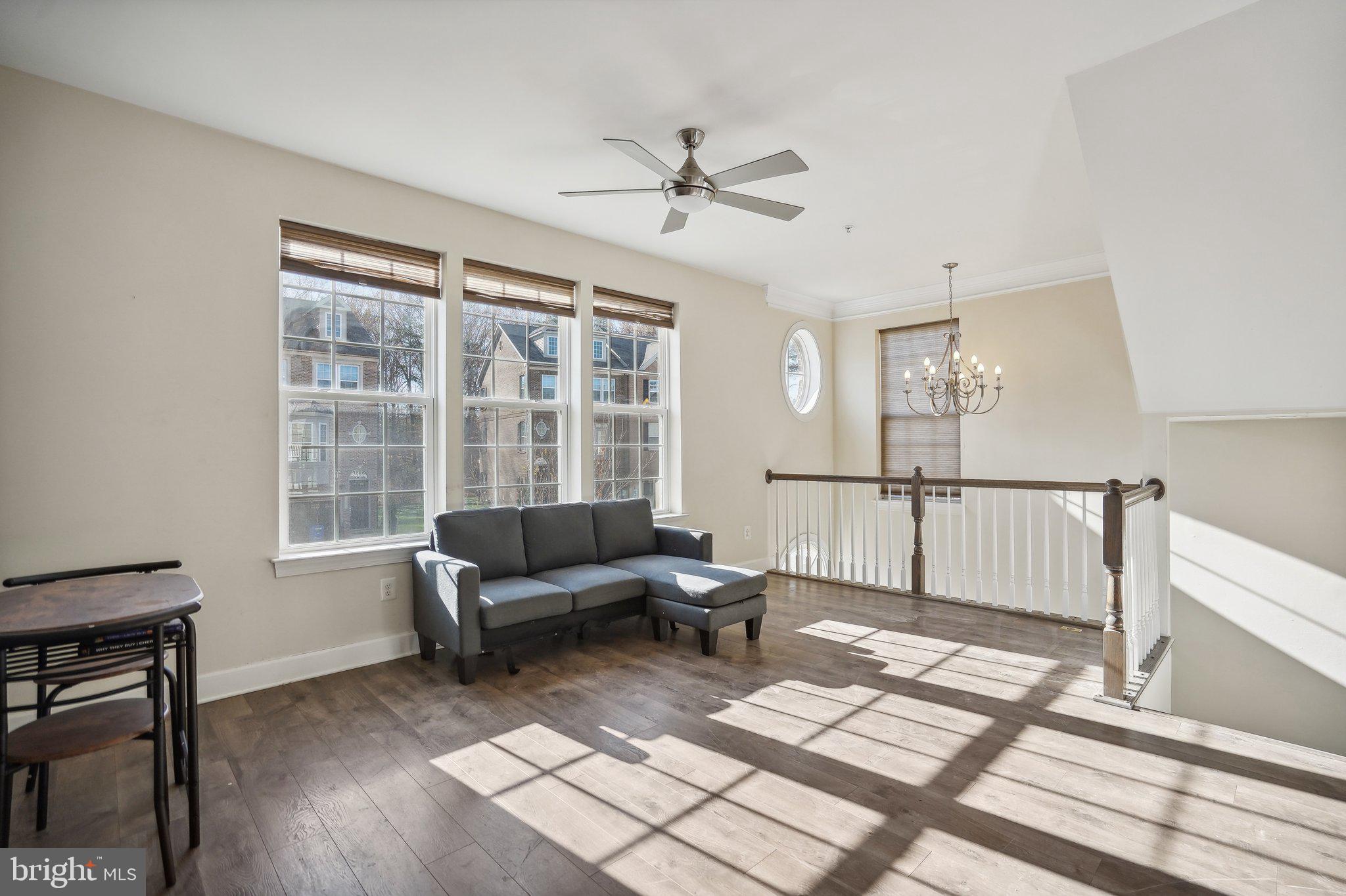 HAMILTON PARK - Residential