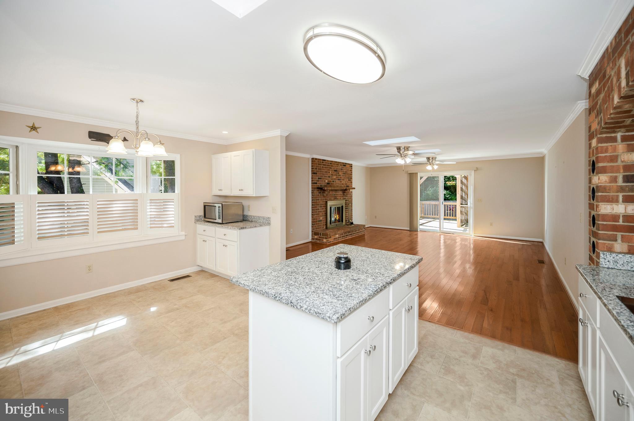 BREEZEWOOD - Residential