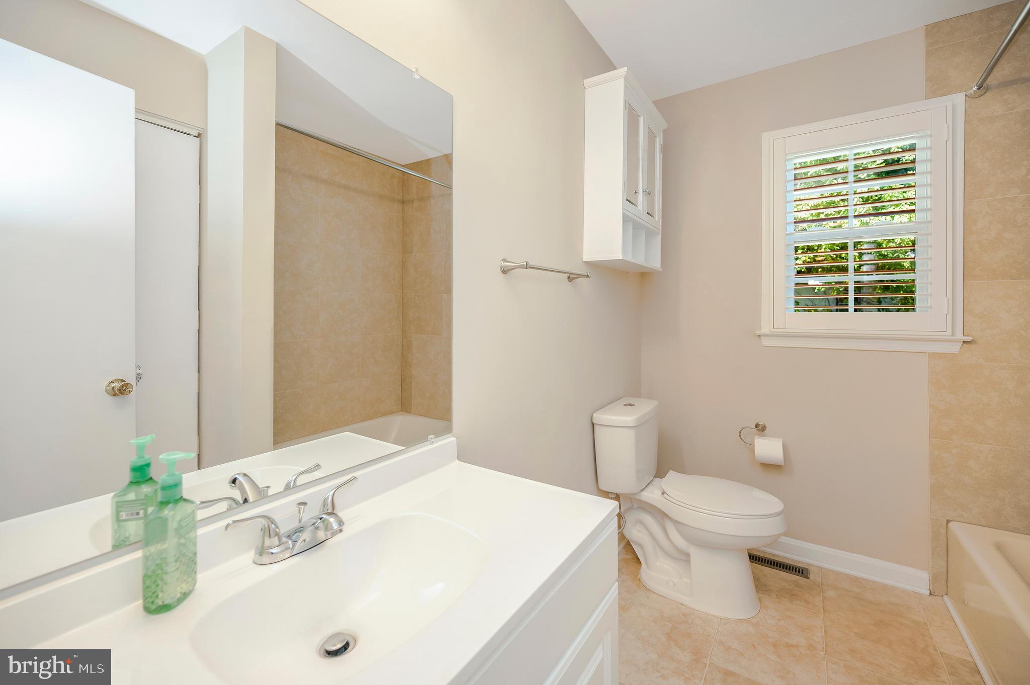 BREEZEWOOD - Residential