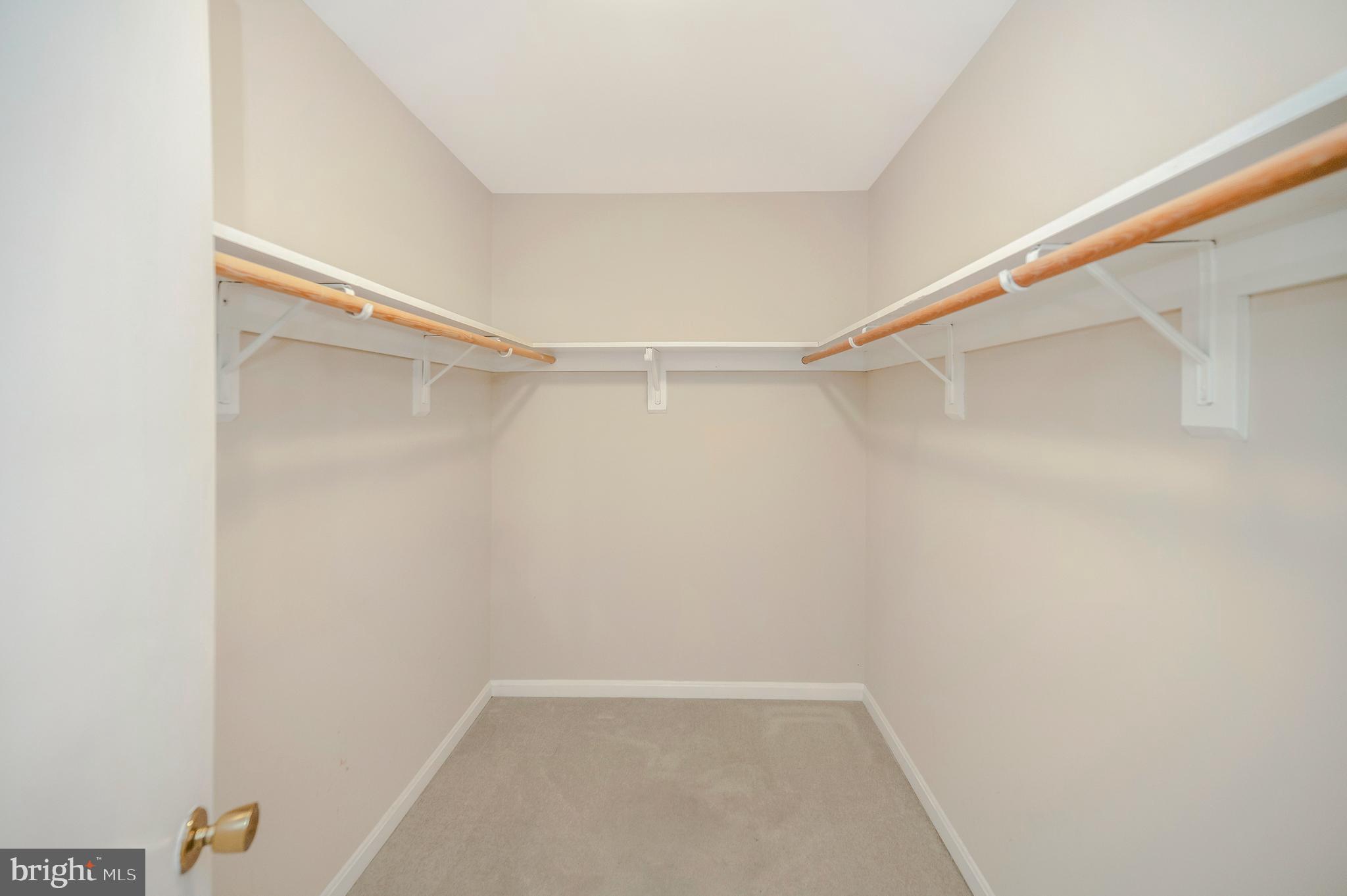 BREEZEWOOD - Residential