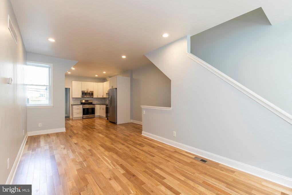 POINT BREEZE - Residential Lease