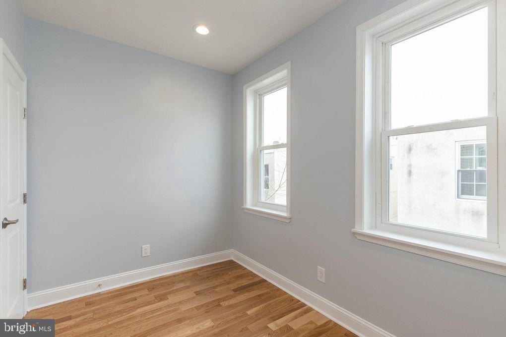 POINT BREEZE - Residential Lease