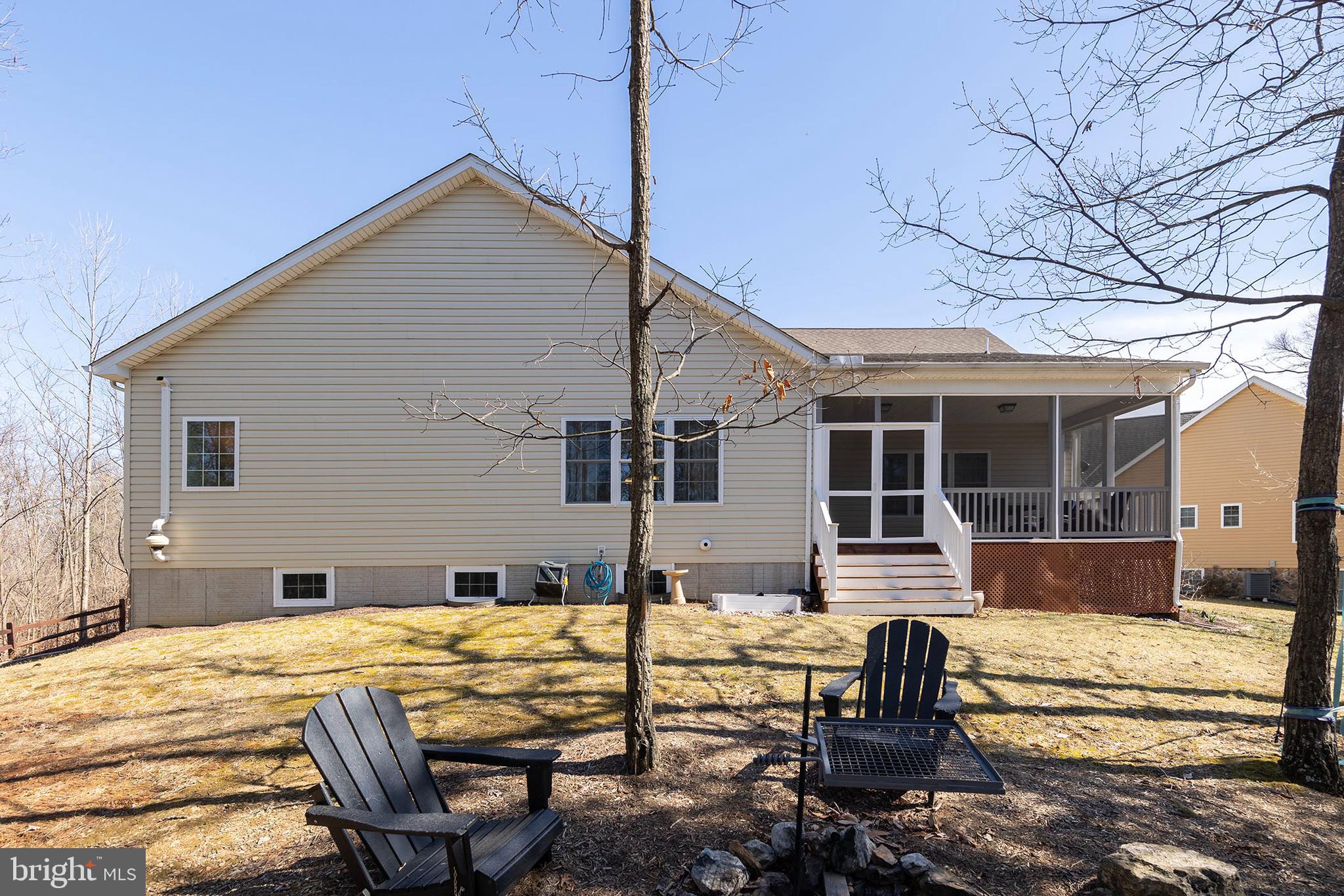 ABRAMS POINTE - Residential