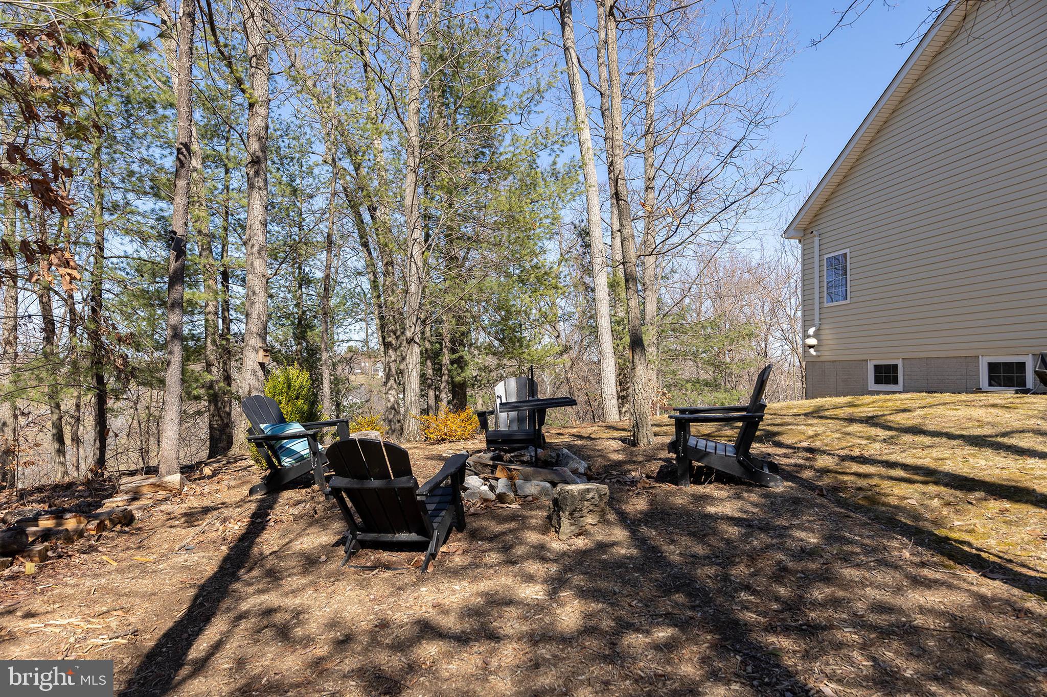 ABRAMS POINTE - Residential