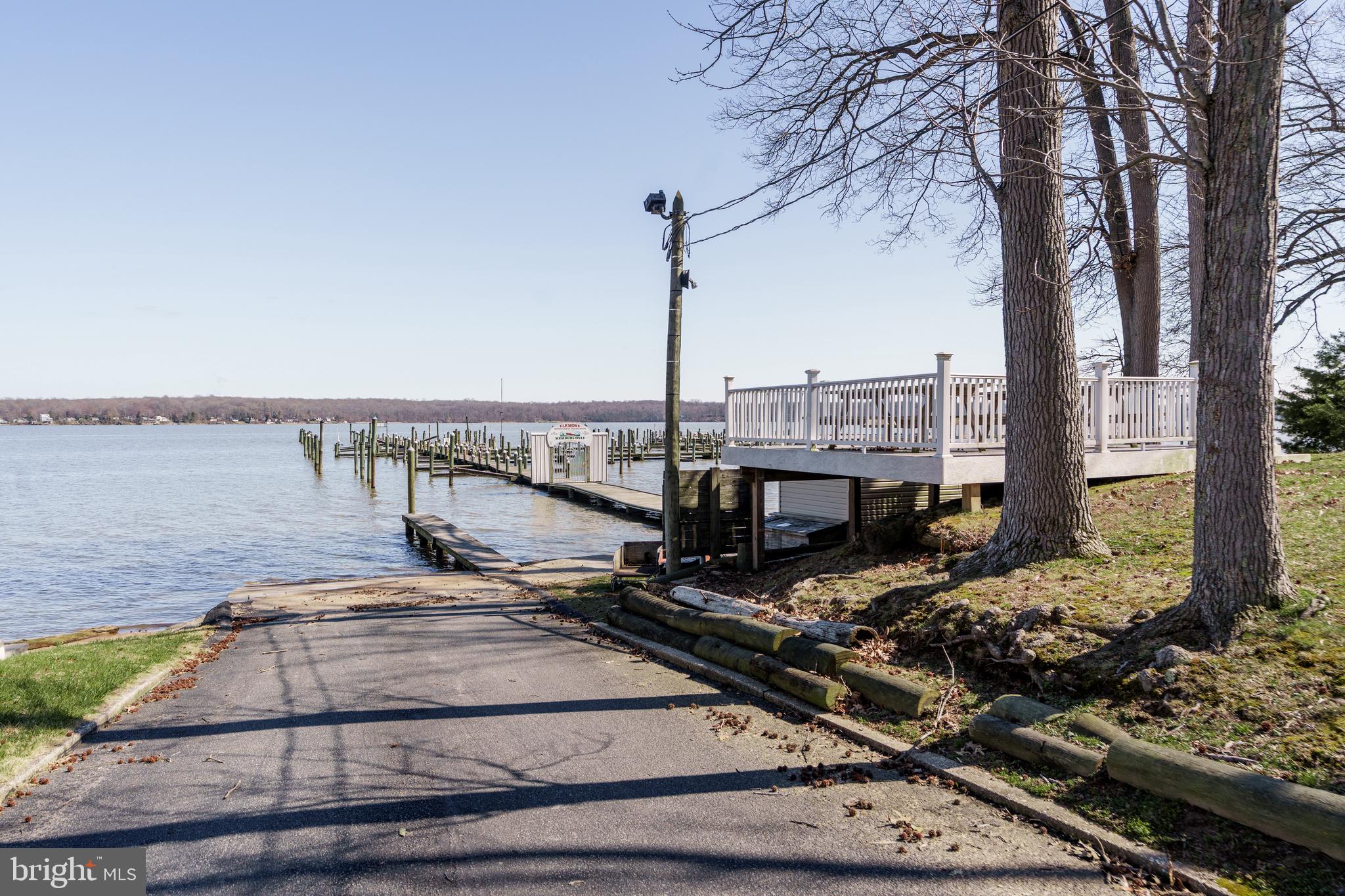 ELKMORE - Residential