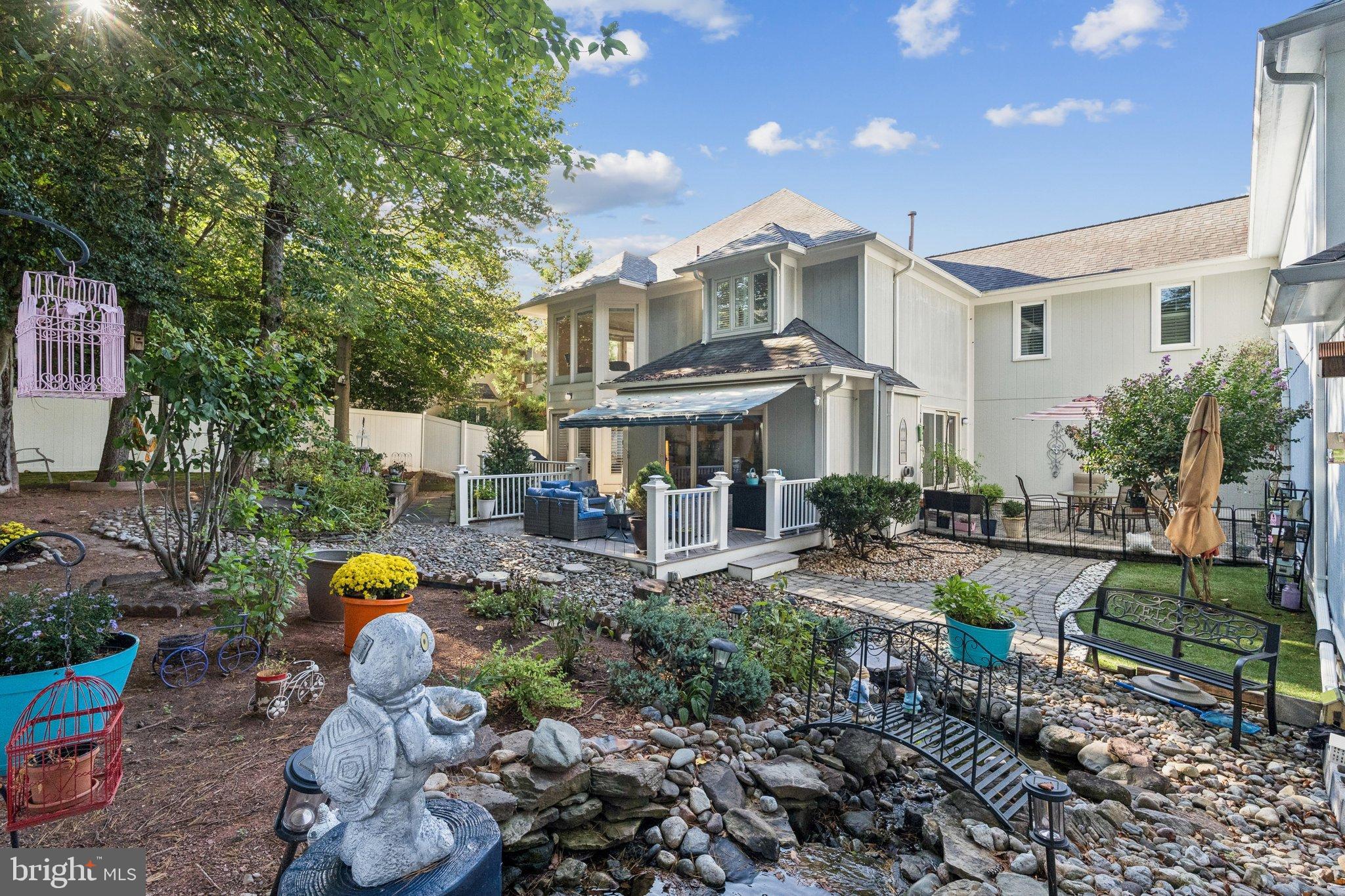 CASCADES - Residential Lease