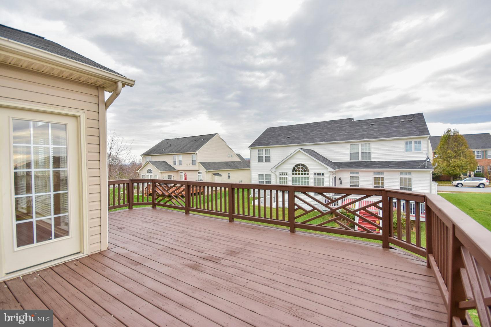 LAKELAND PLACE - Residential