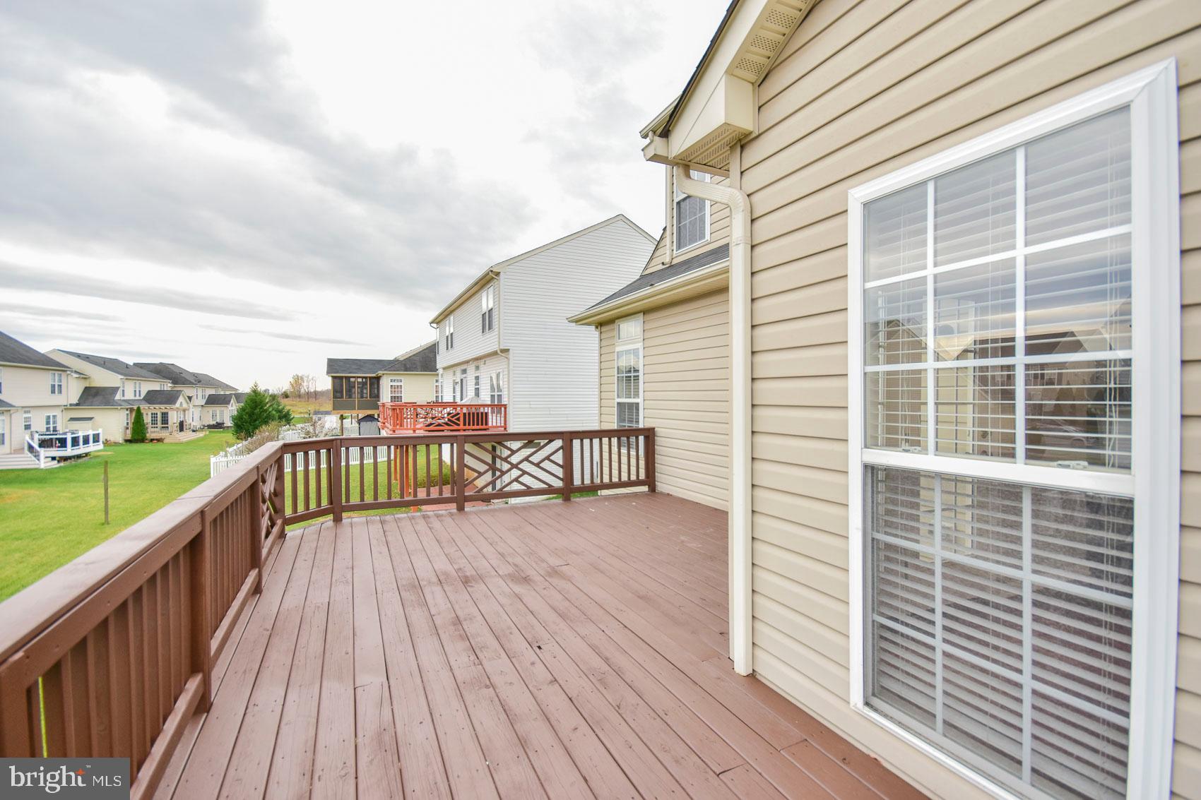 LAKELAND PLACE - Residential