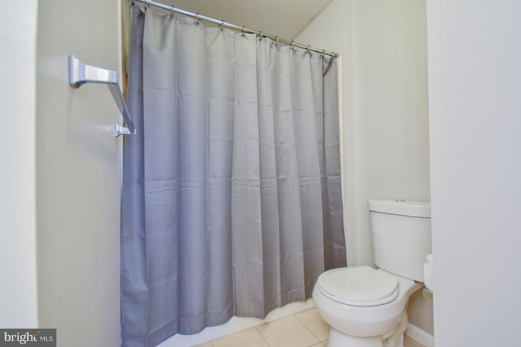 LAKELAND PLACE - Residential