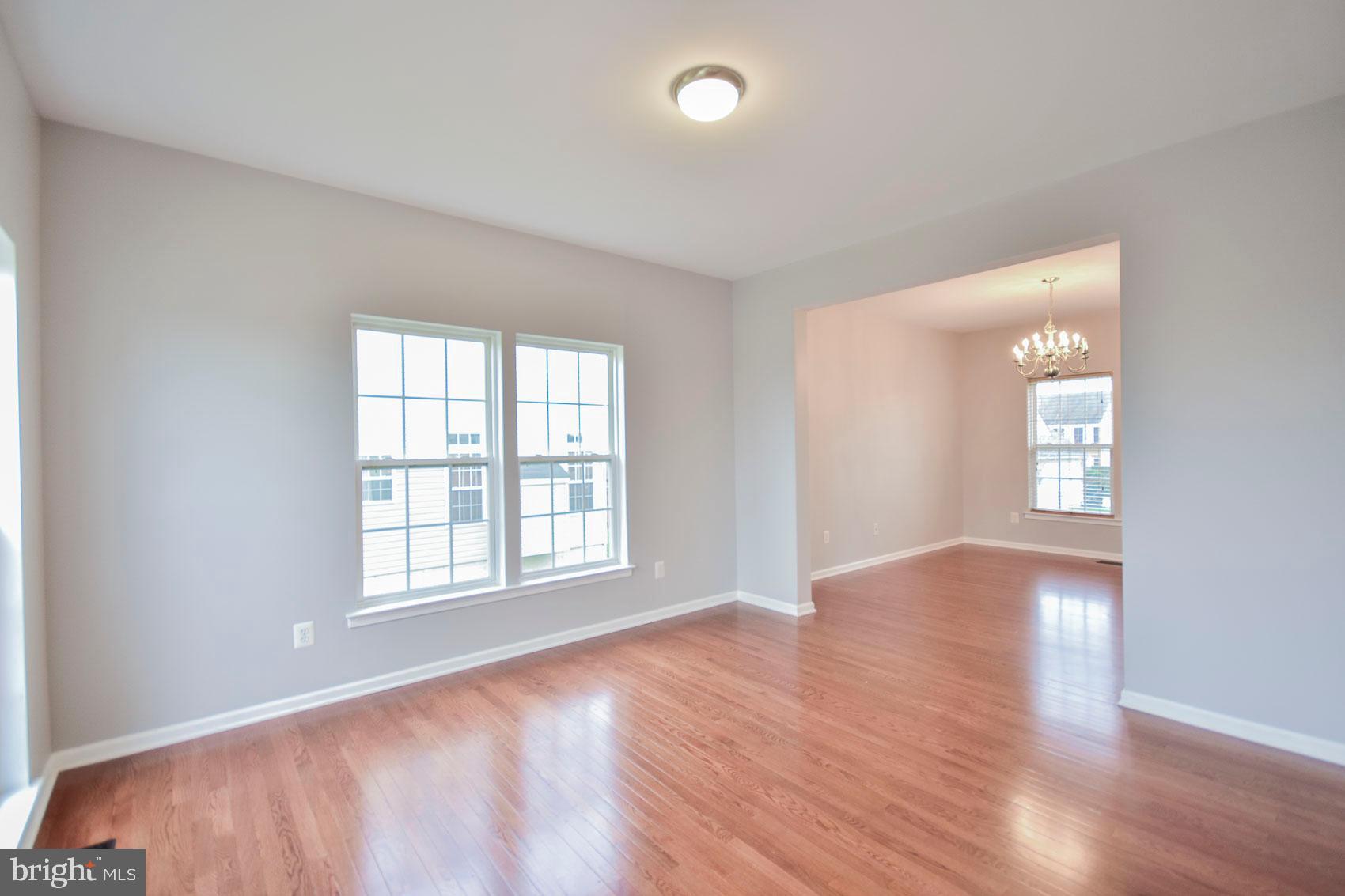 LAKELAND PLACE - Residential