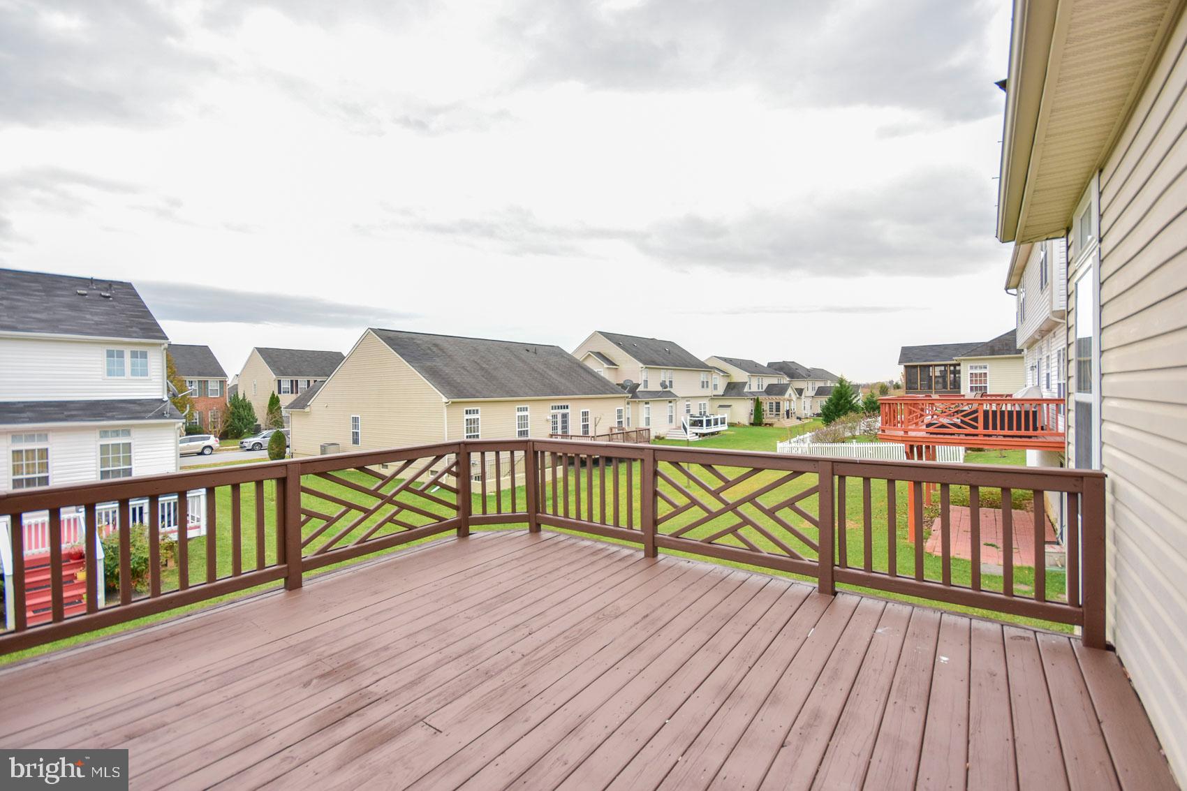 LAKELAND PLACE - Residential