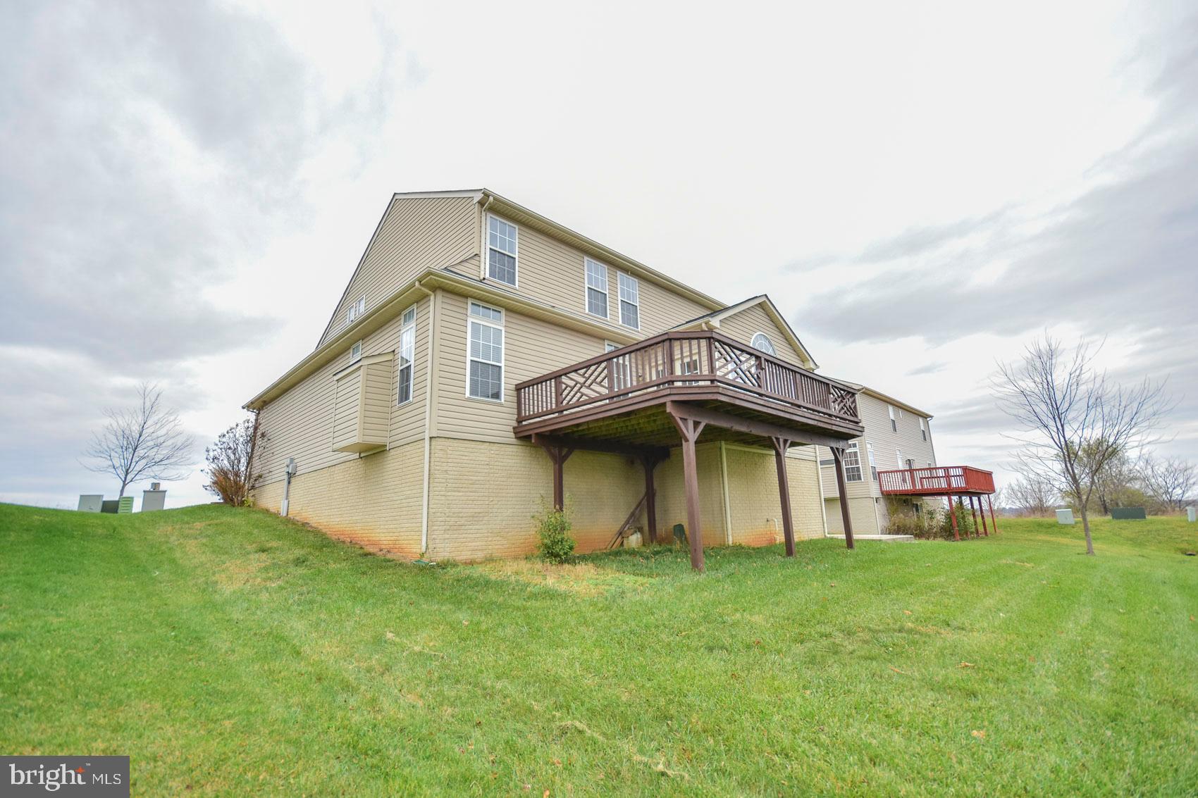 LAKELAND PLACE - Residential