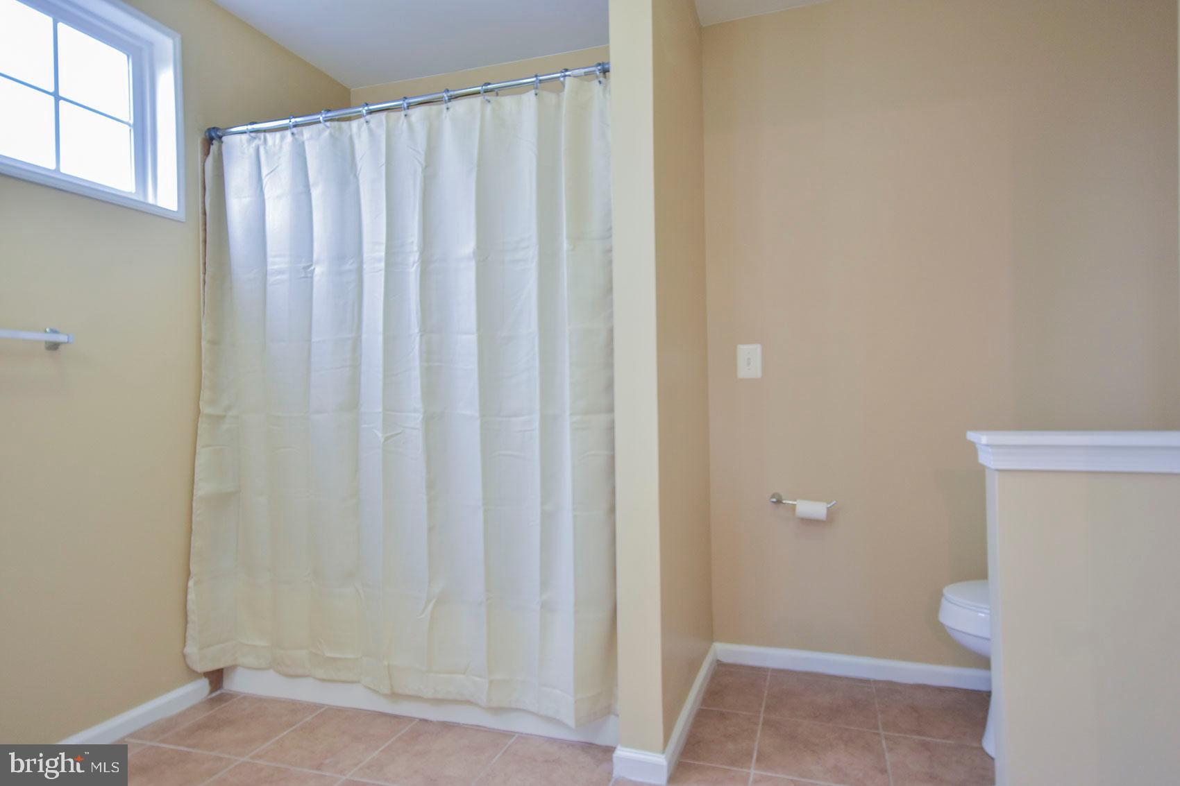 LAKELAND PLACE - Residential