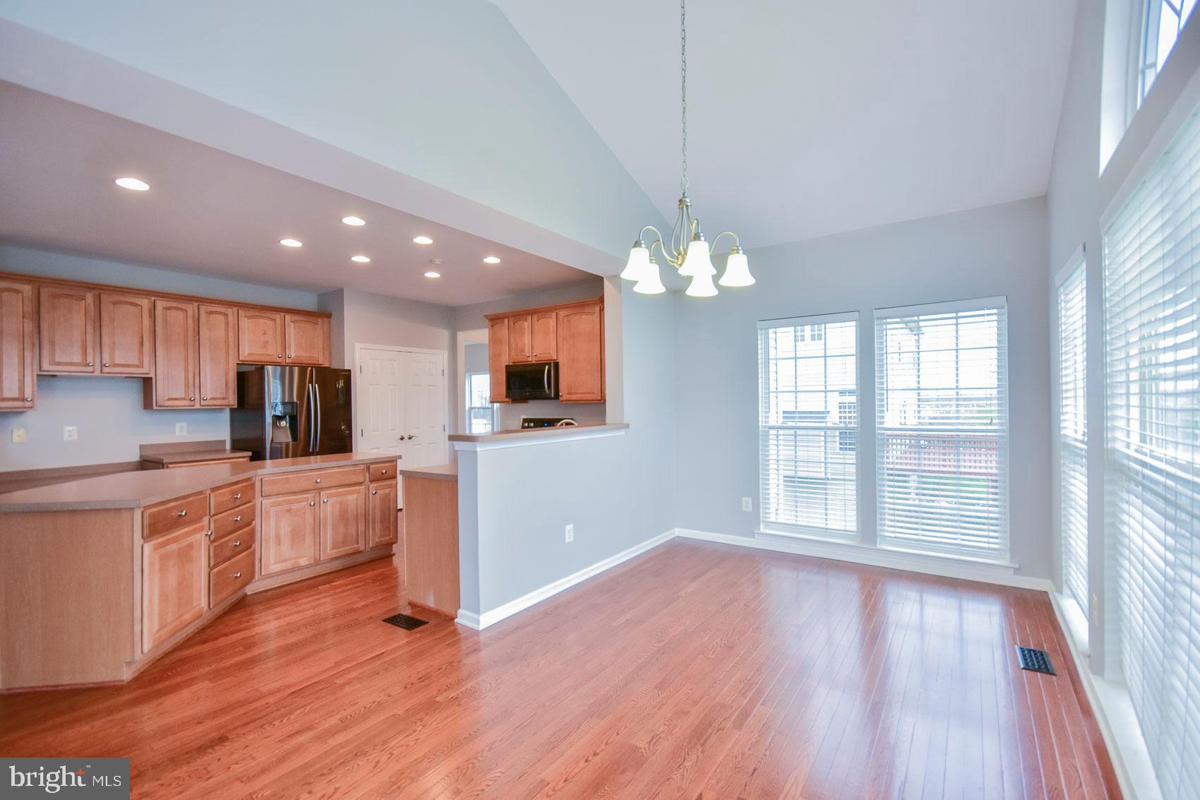 LAKELAND PLACE - Residential