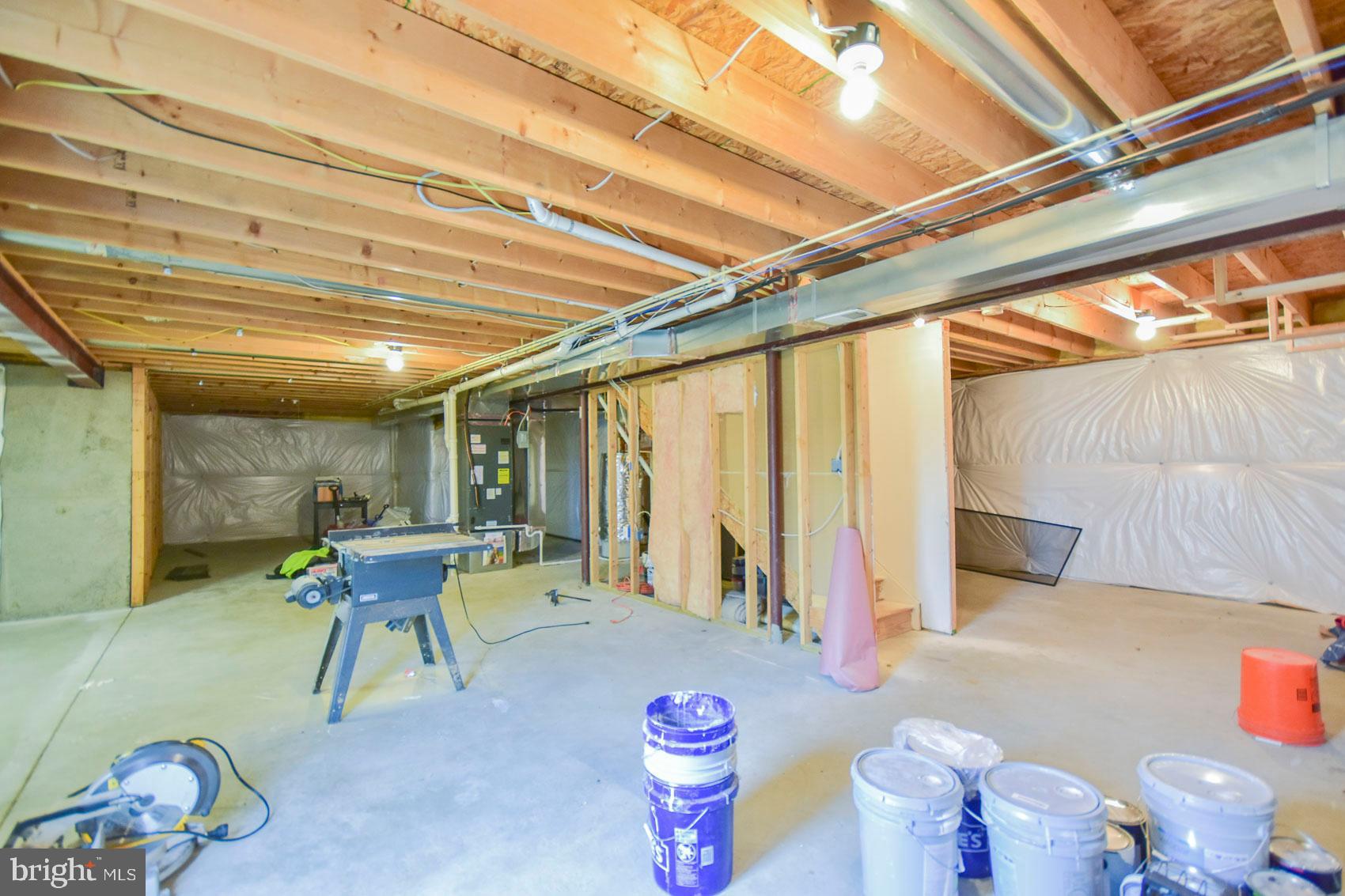 LAKELAND PLACE - Residential