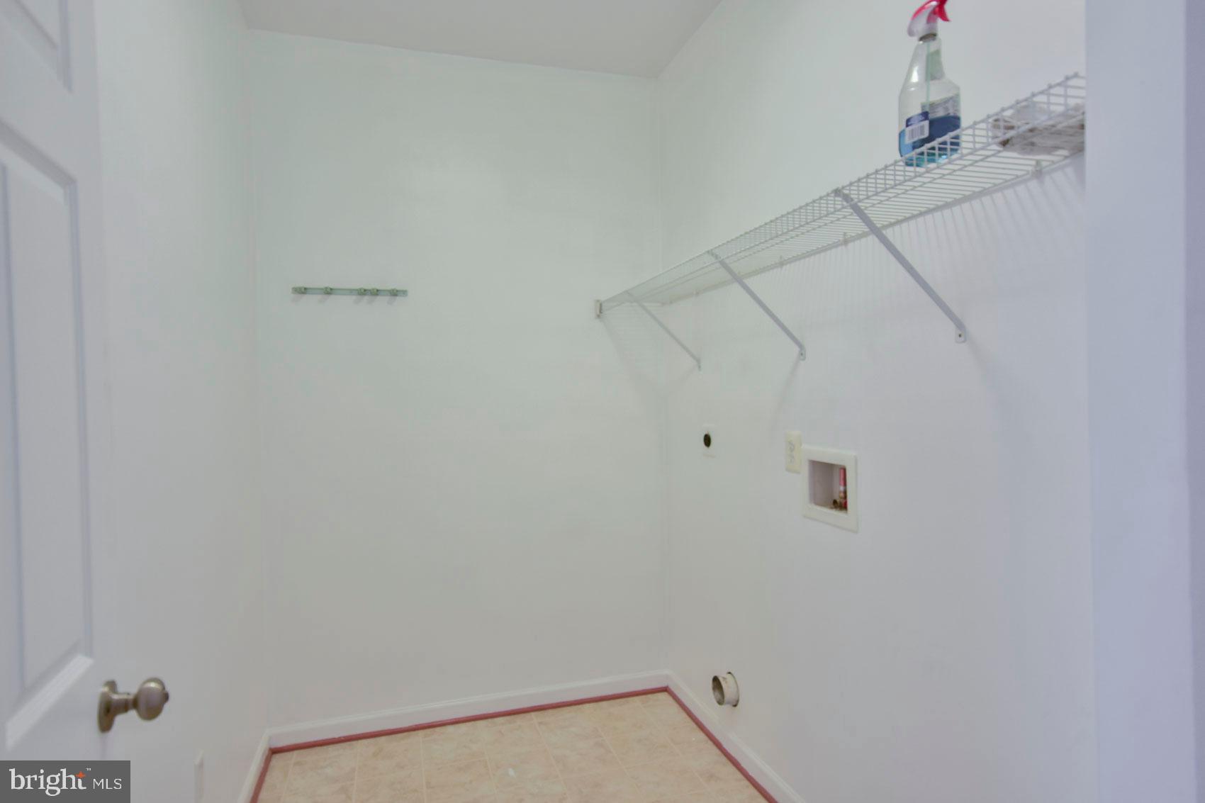 LAKELAND PLACE - Residential