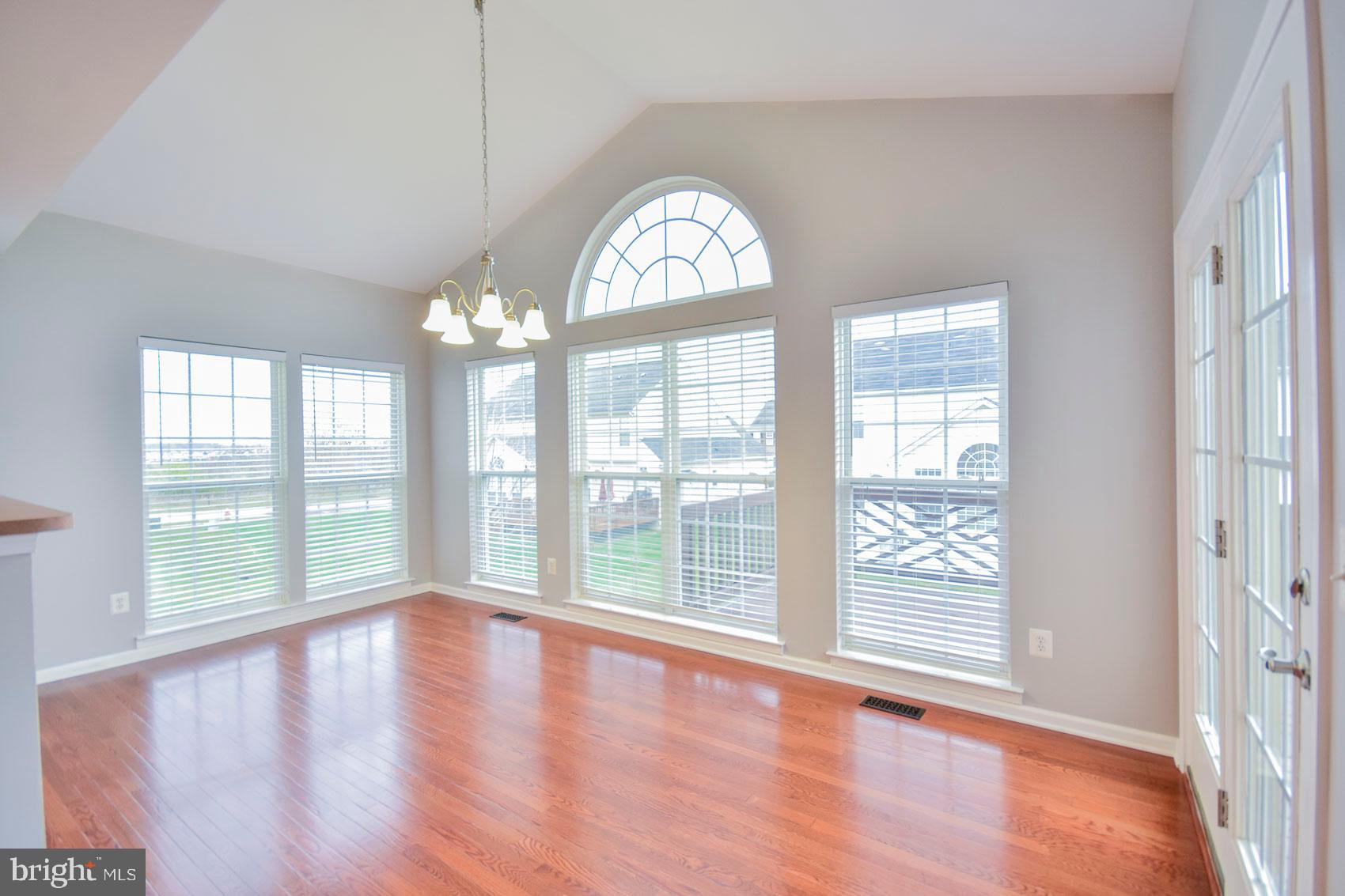 LAKELAND PLACE - Residential