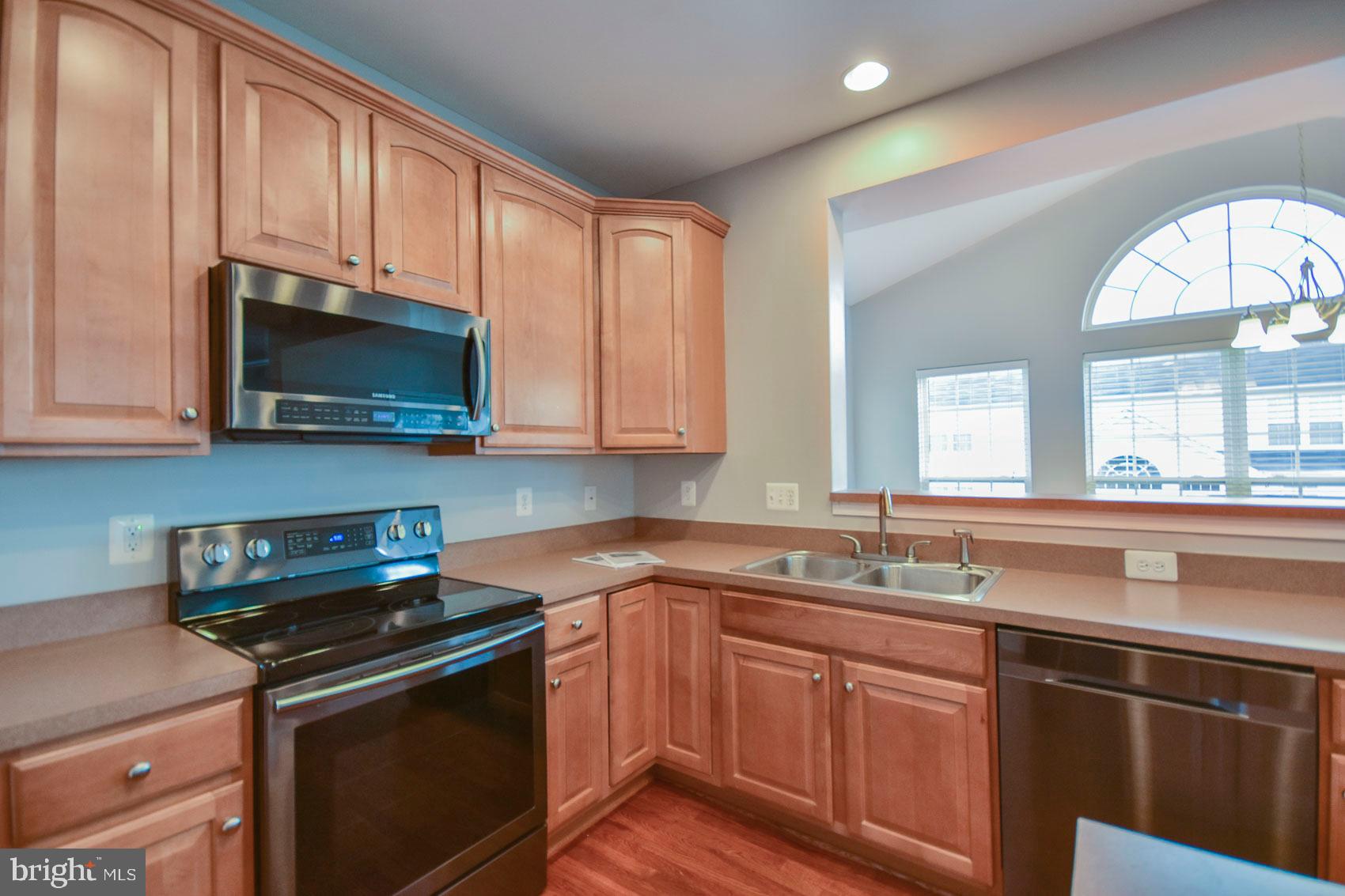 LAKELAND PLACE - Residential